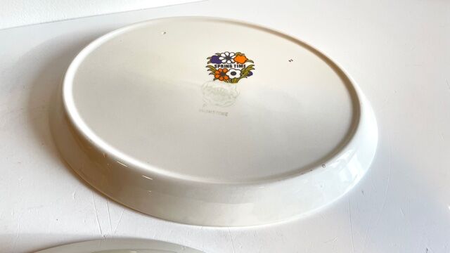 2 Oval Ceramic Dishes English