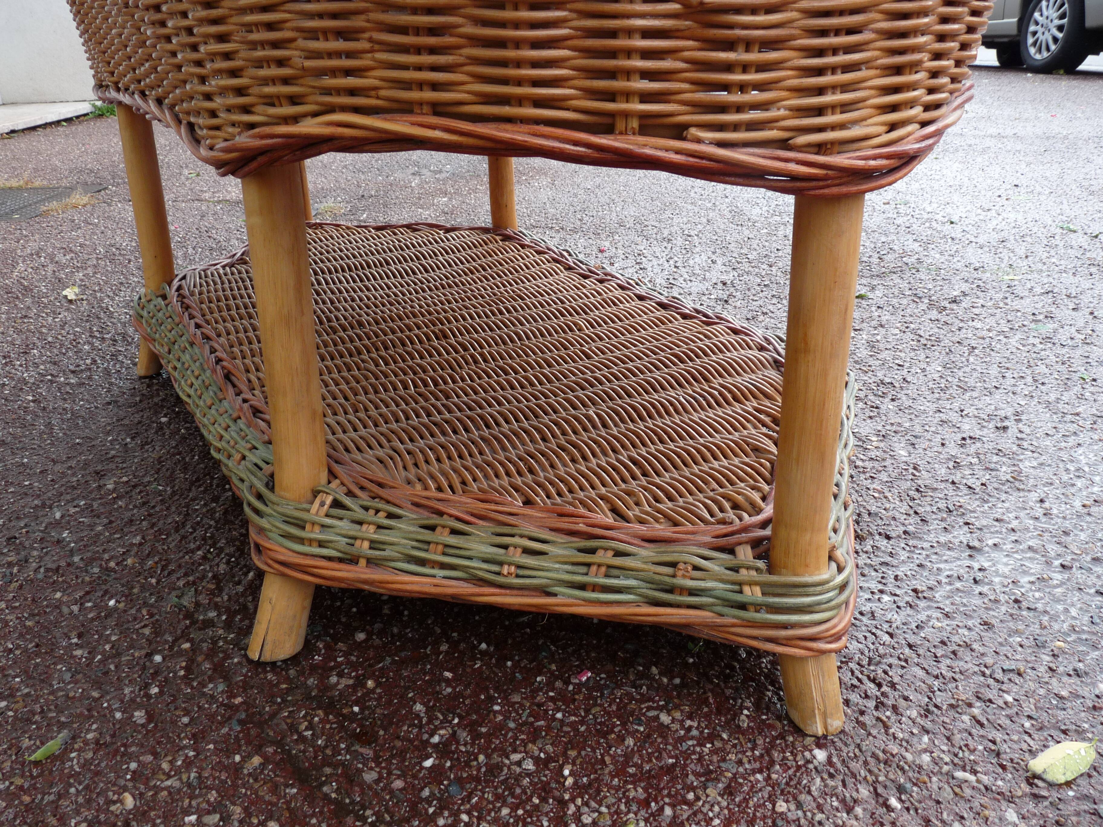 Coffee table - Wicker - Rattan - green red brown