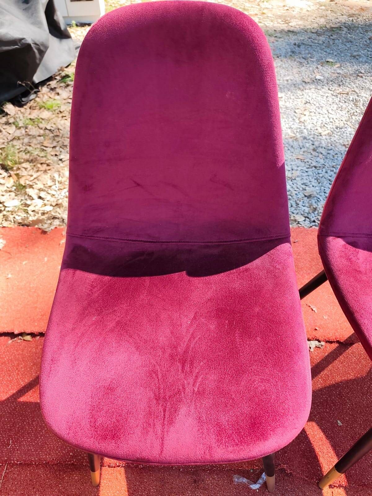 Set of 4 Contemporary Design Chairs in Burgundy/Dark Red Velvet