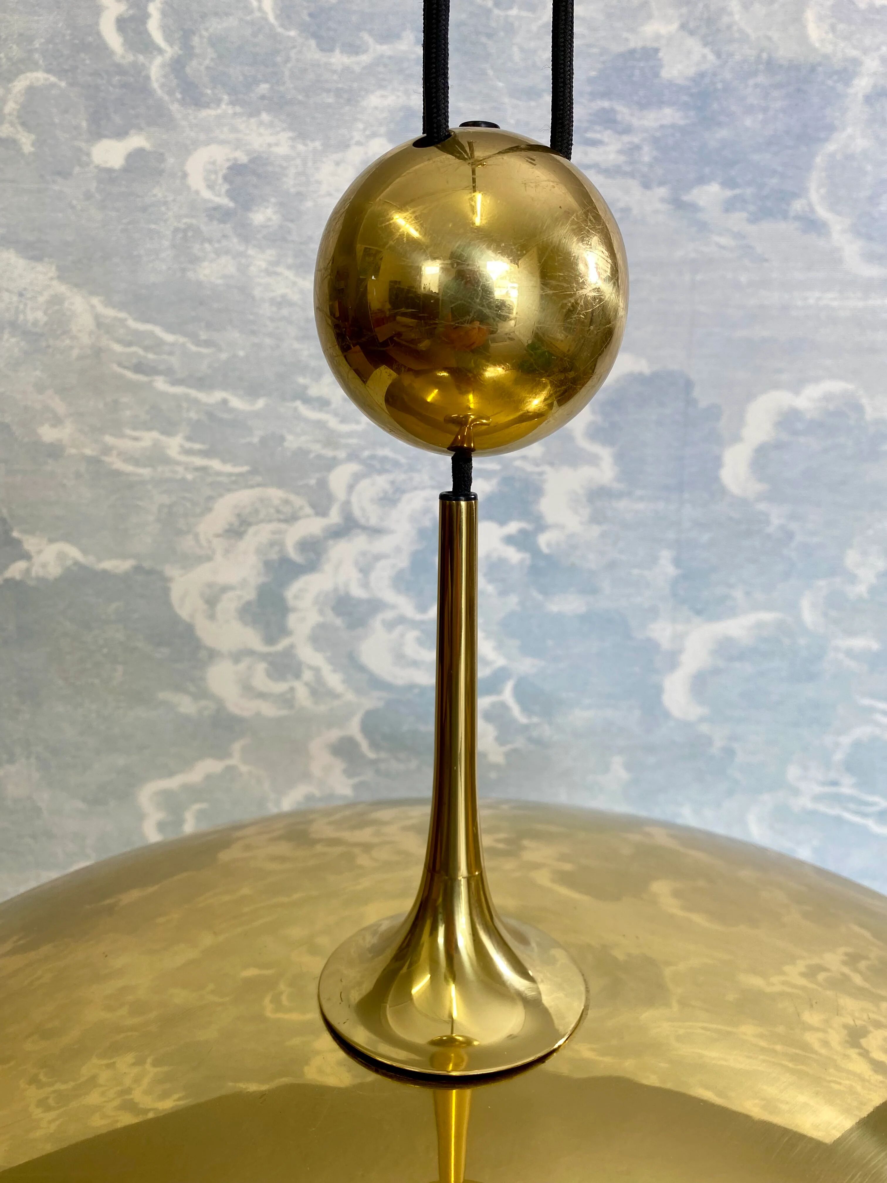 Adjustable brass pendant Onos 55 Center Pull by Florian Schulz, Germany, 1970s