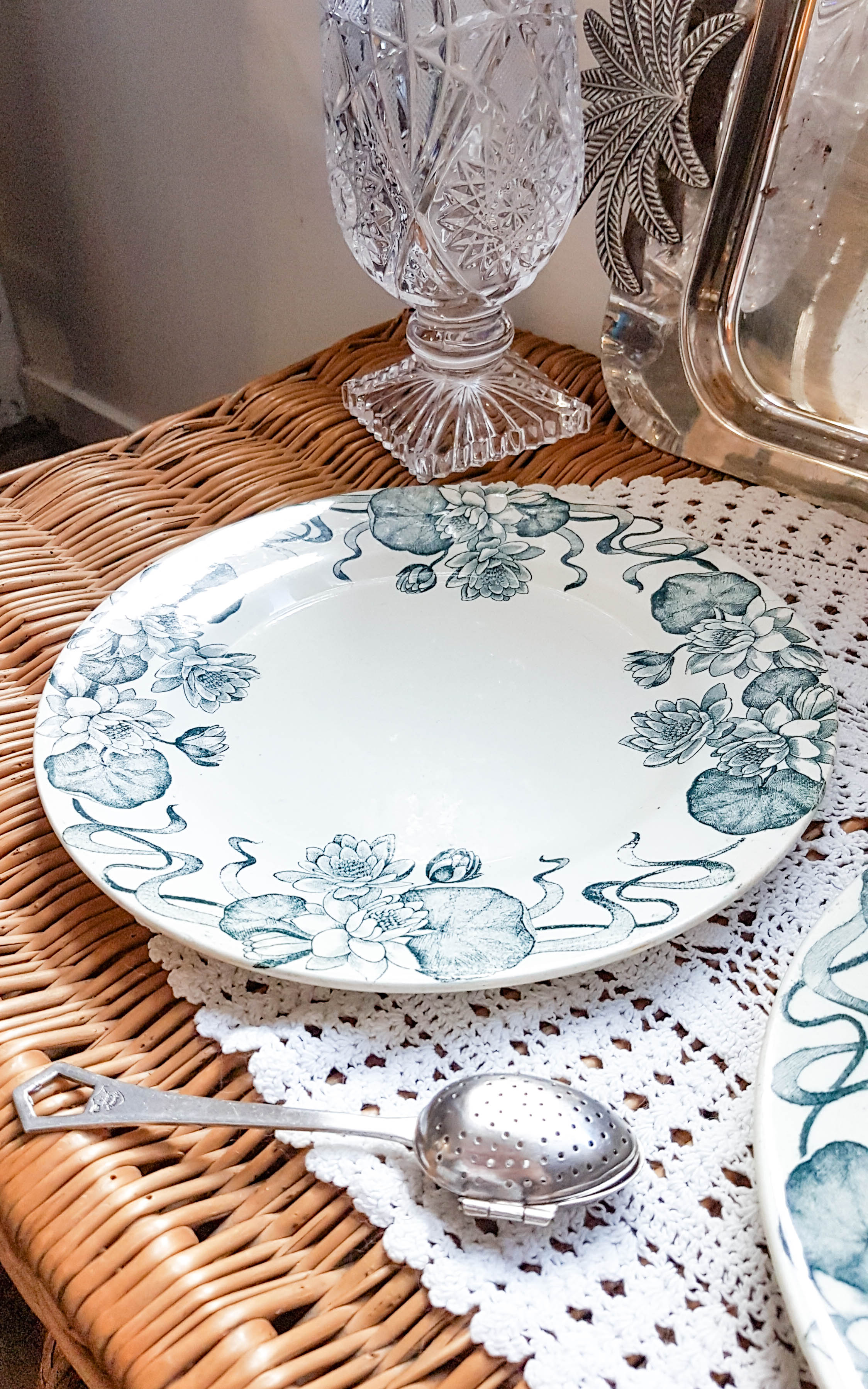 Lot of 2 plates "nenuphar" R&S Salins Terre de Fer