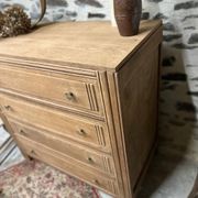 Superb 4-drawer chest of drawers from the 50s in raw wood