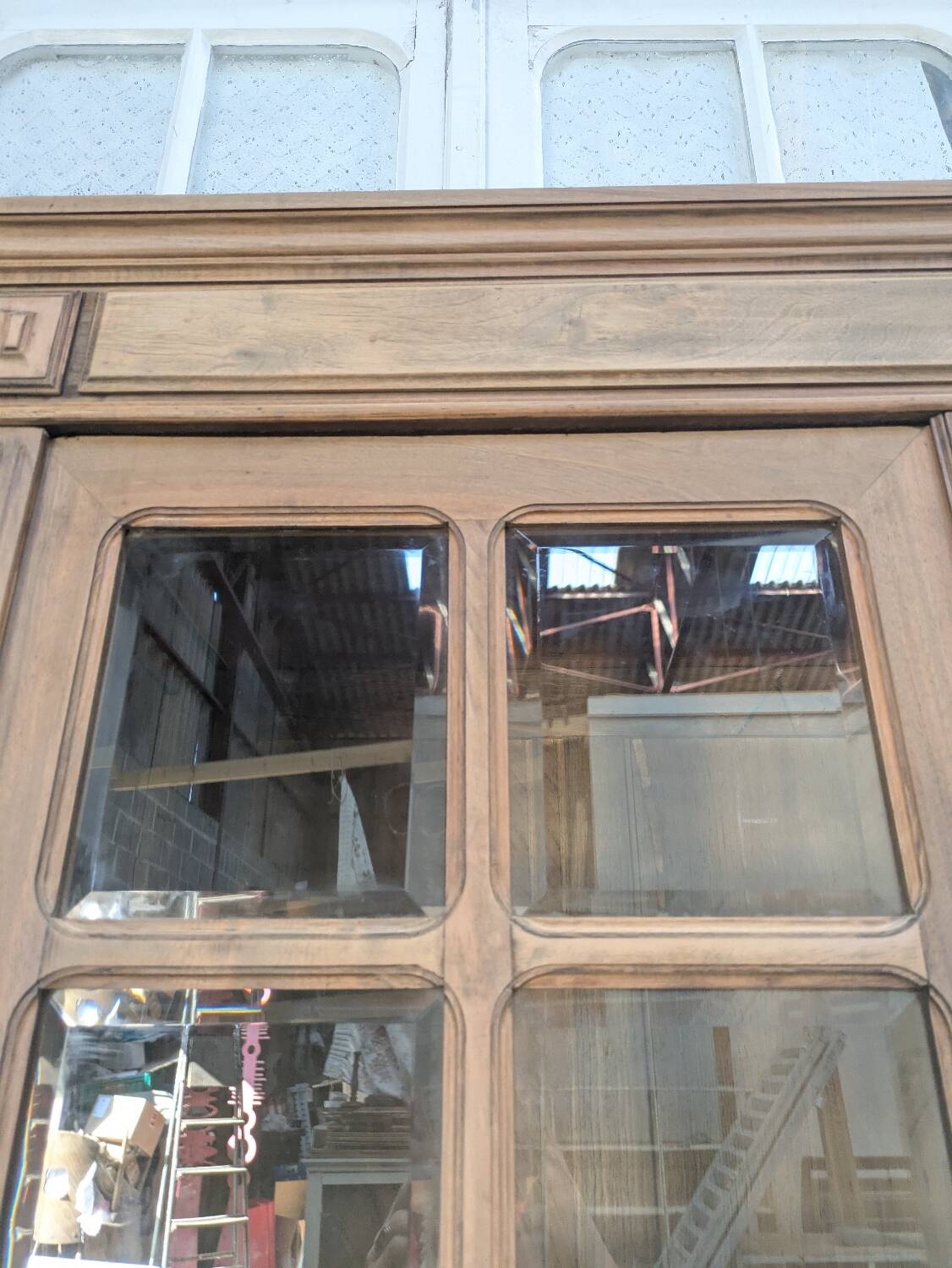 Glass cabinet