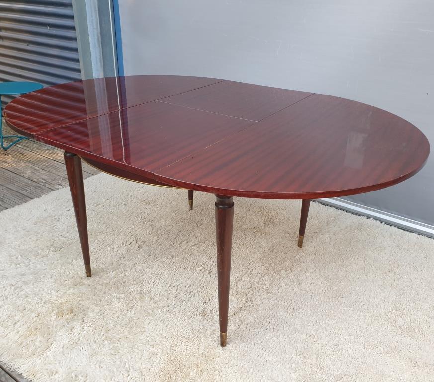 Extendable table mahogany lacquered 1960 butterfly extensions
