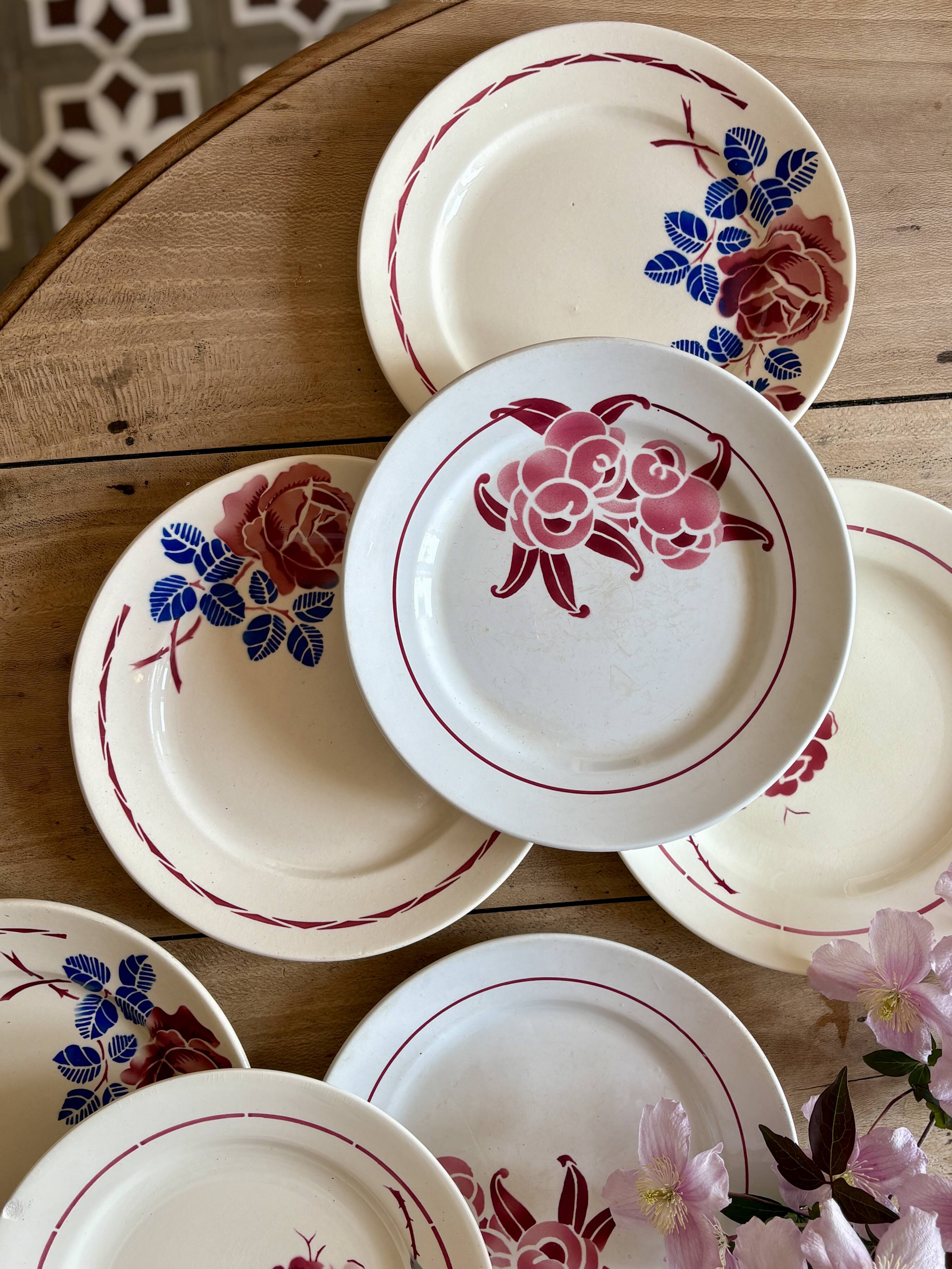 Set of 10 mismatched antique dinner plates