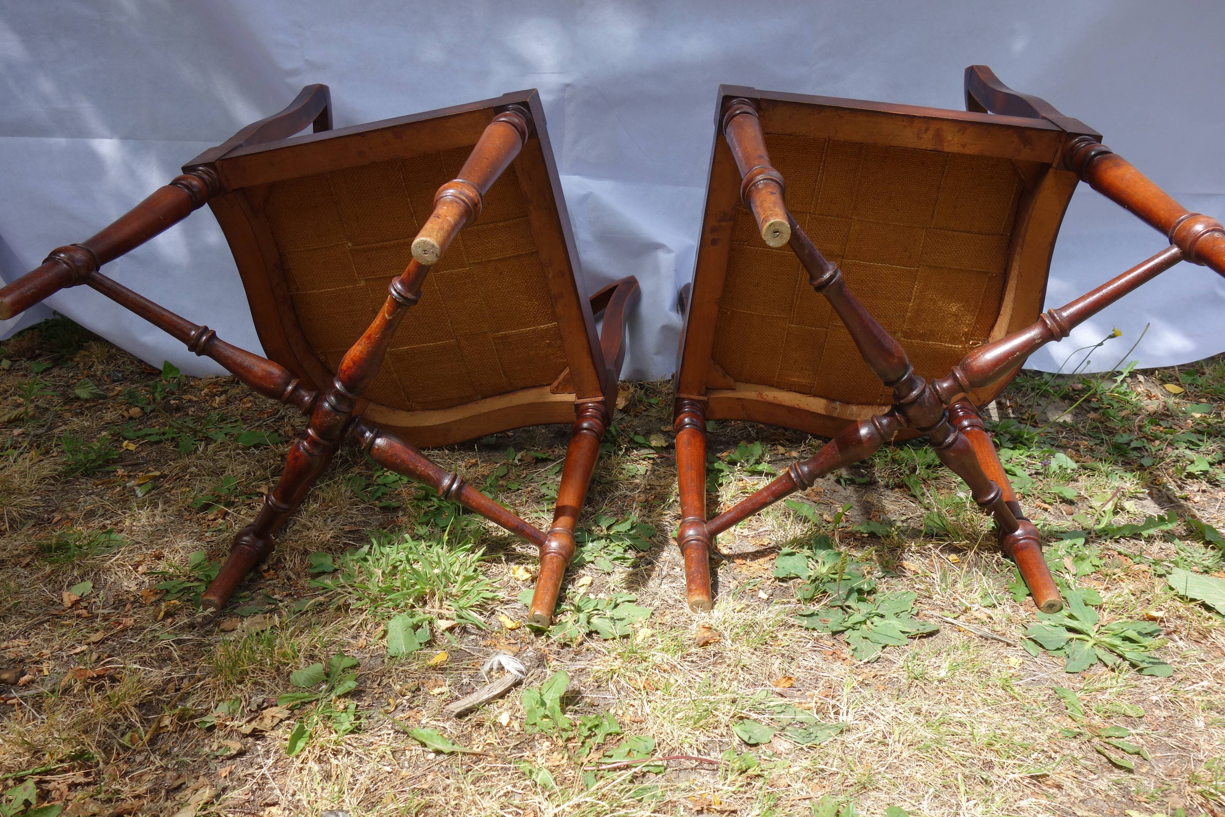 Old seat and 2 armchairs
