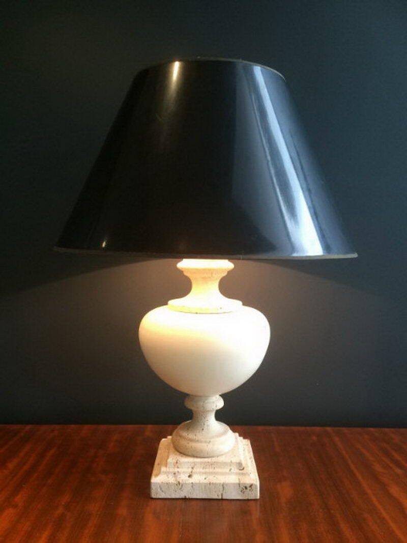 Ceramic lamp on a travertine base