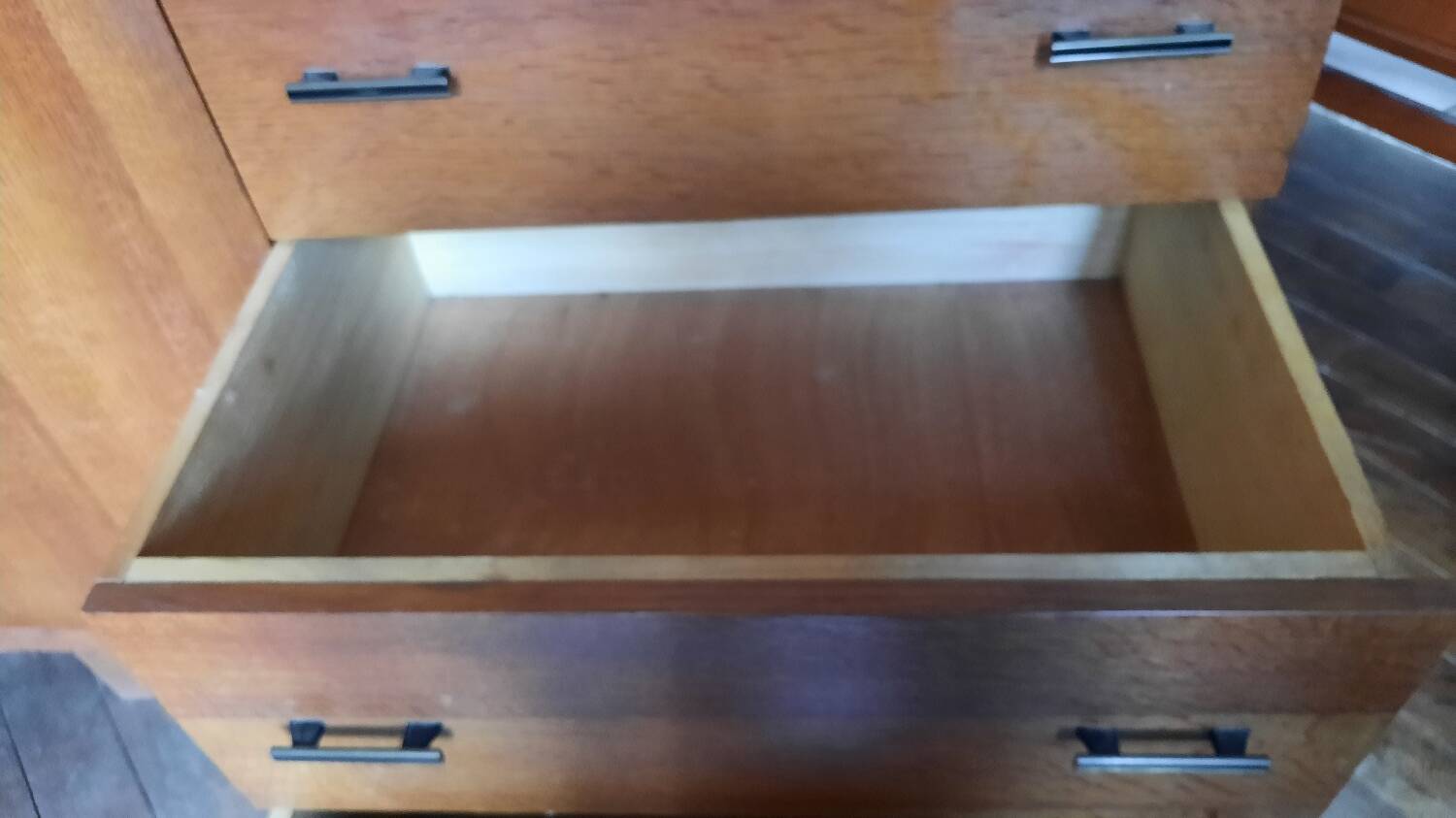 Armoire asymétrique