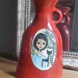 Vintage Français années 1960 Jean de Lespinasse, JdL 330, Vase ovale émaillé rouge avec portrait féminin.