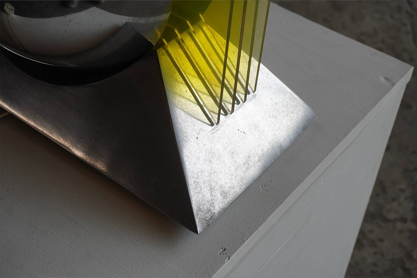 Sergio Giobbi and Patrizia Innocenti for Metalmobili 'Sfera' table lamp, Italy 1970s