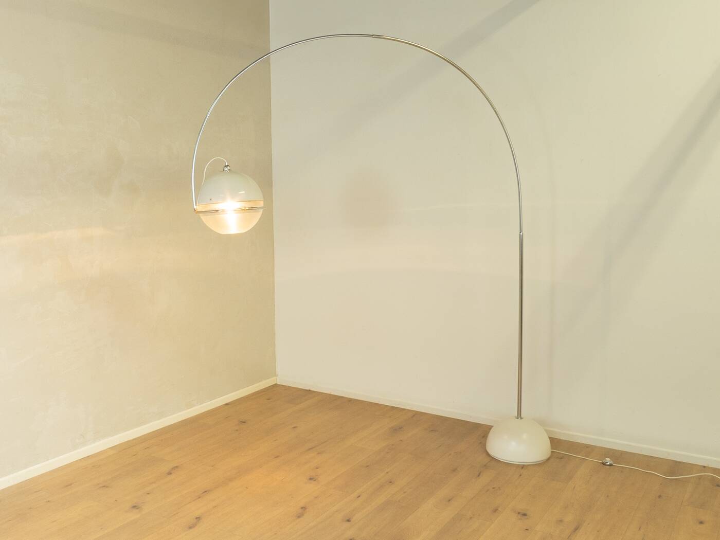 1960s FOCUS arc lamp, Fabio Lenci, Guzzini, vintage