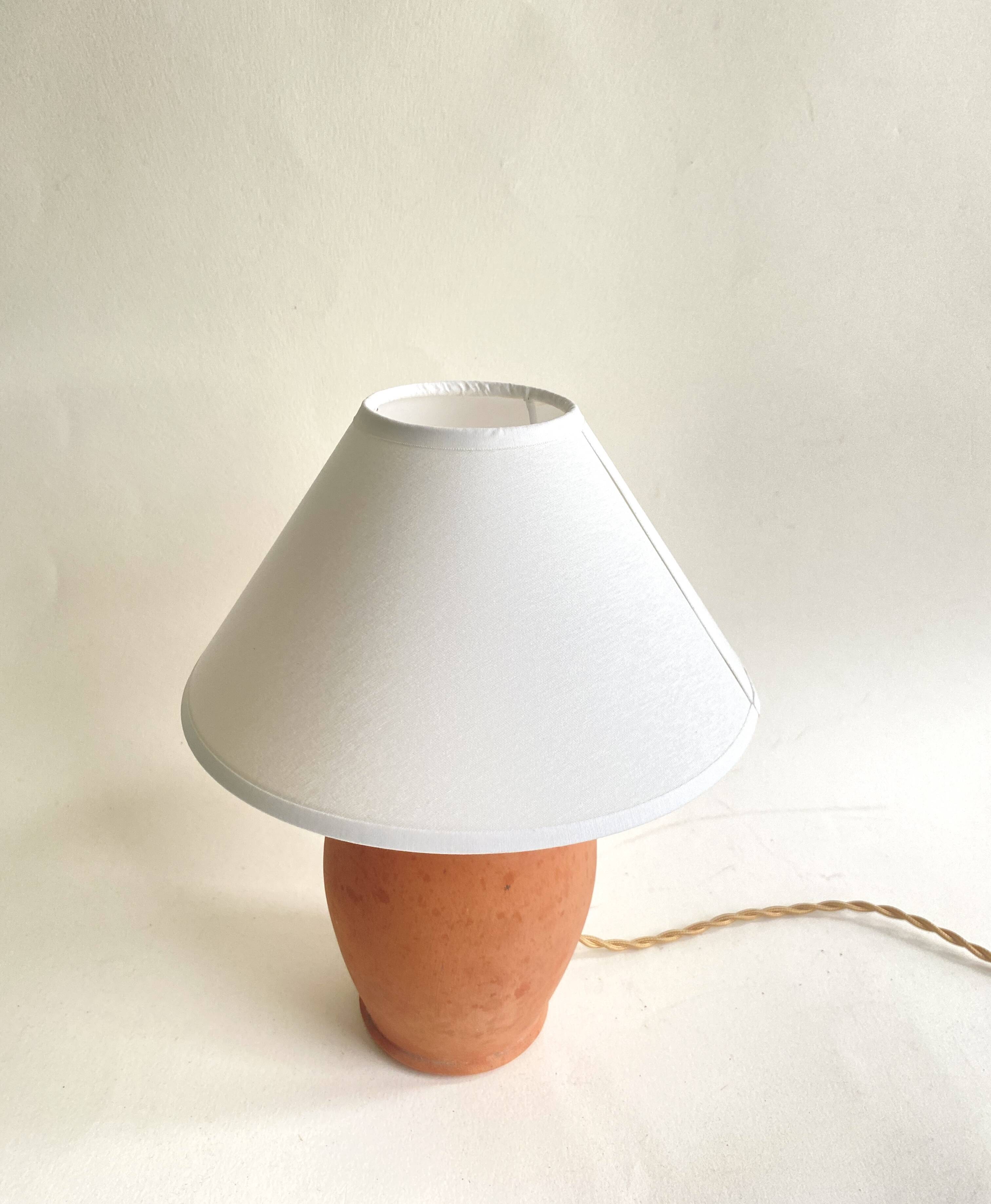 Terracotta lamp, new 2M fabric cable, cotton lampshade