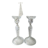 Paire de Bougeoirs flambeaux/Verrerie de Portieux, verre moulé. Motifs croisillons, forme corolle