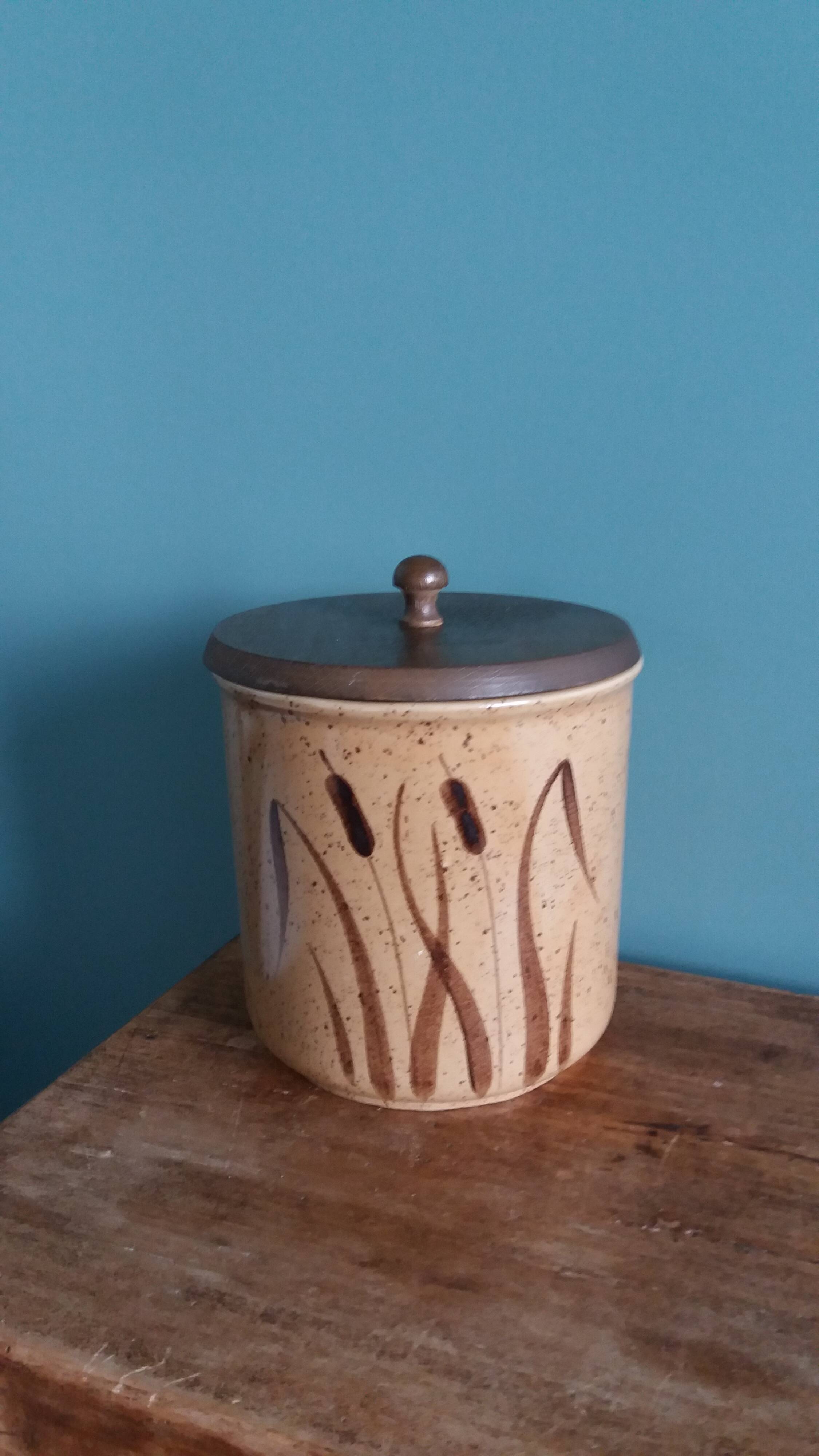 Ceramic and wood covered pot/tabletop bin
