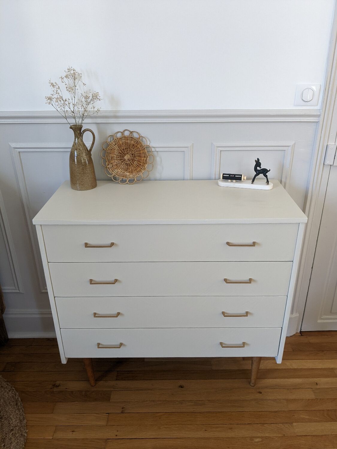 Vintage chest of drawers
