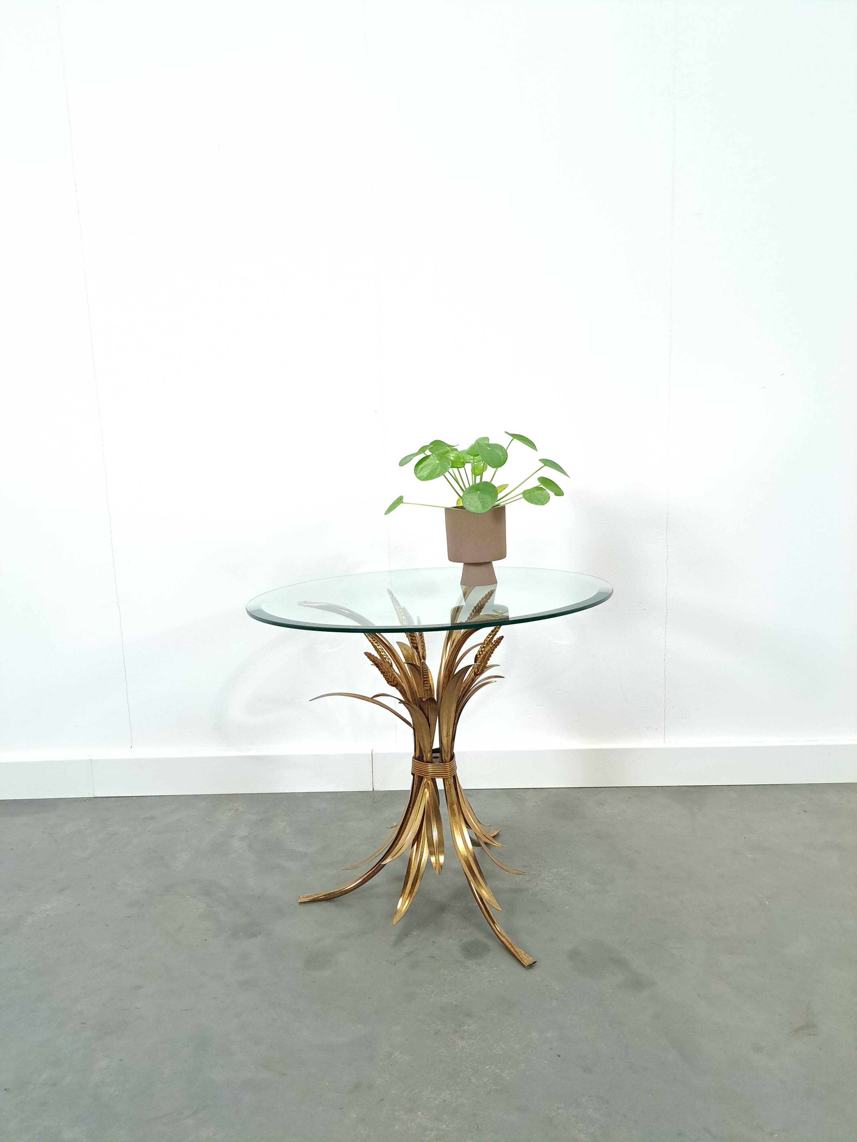 Table à maïs ronde coréenne Hans Kögl avec lame de glaçage