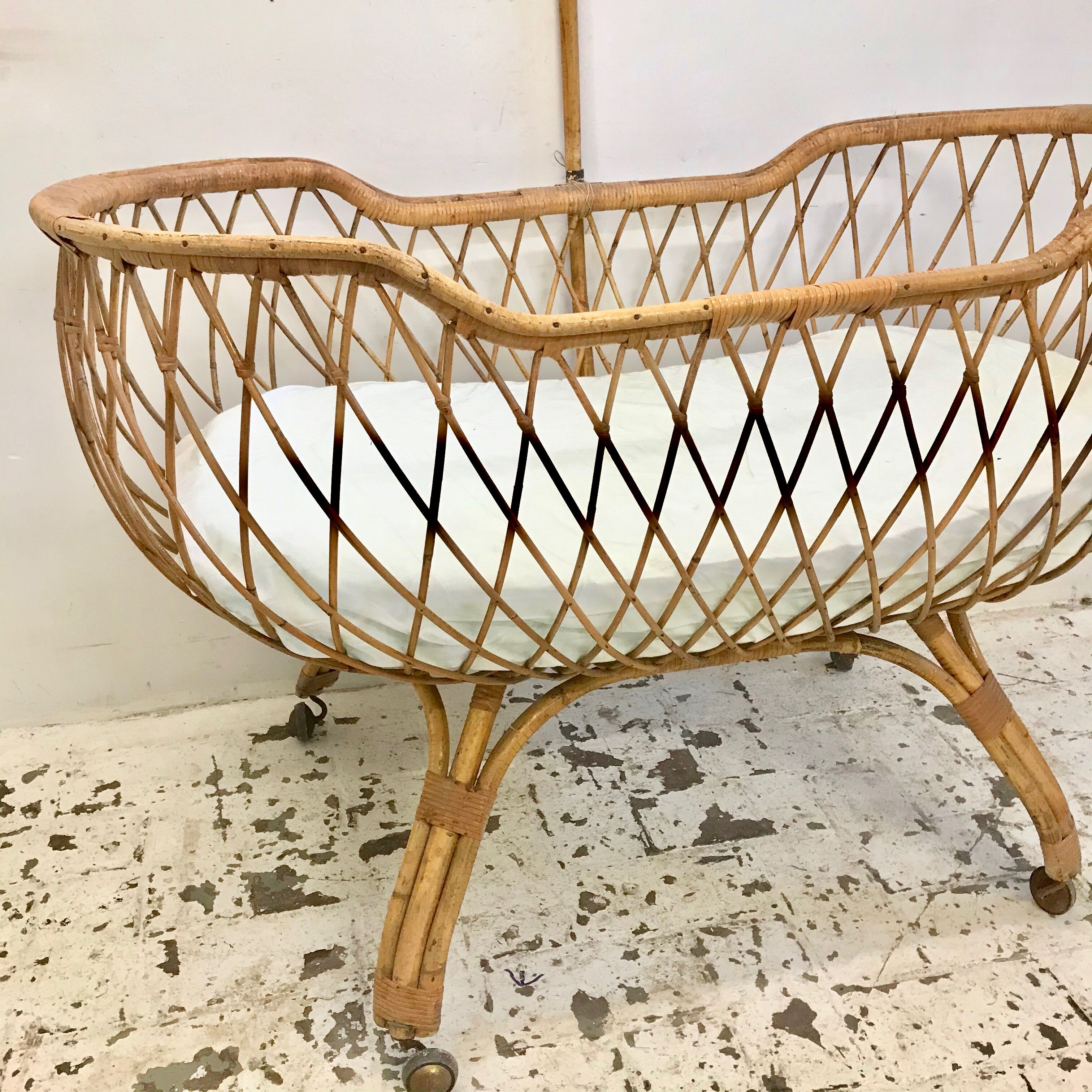 Baby rattan crib