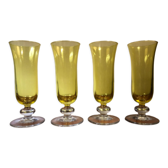 Flutes à champagne jaunes transparentes