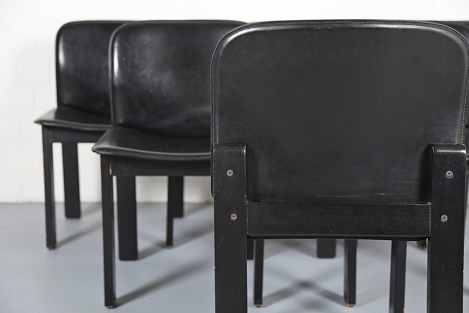 Lot de 6 chaises de salle à manger en bois et cuir noir