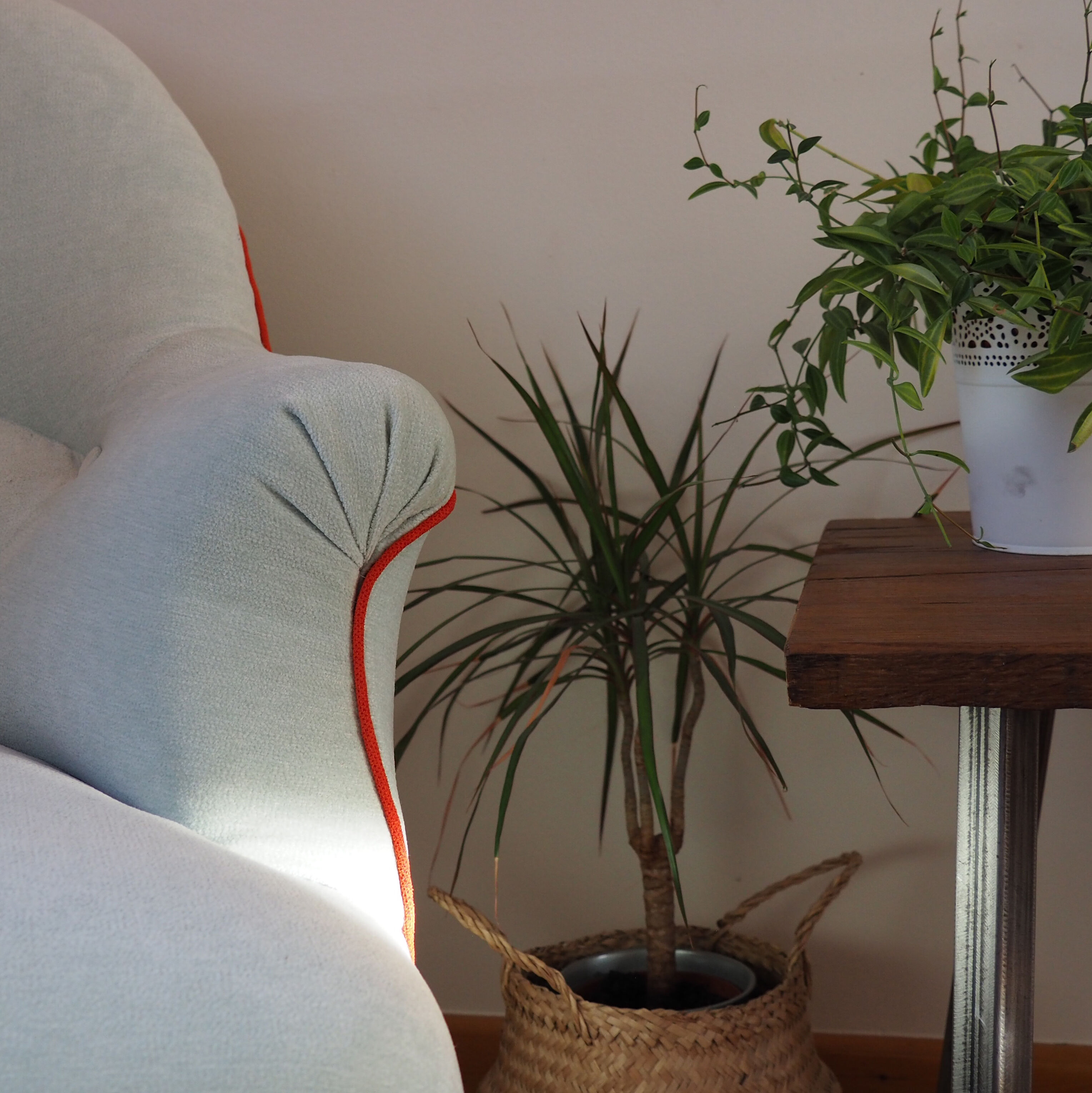 Toad armchair