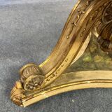Round pedestal table