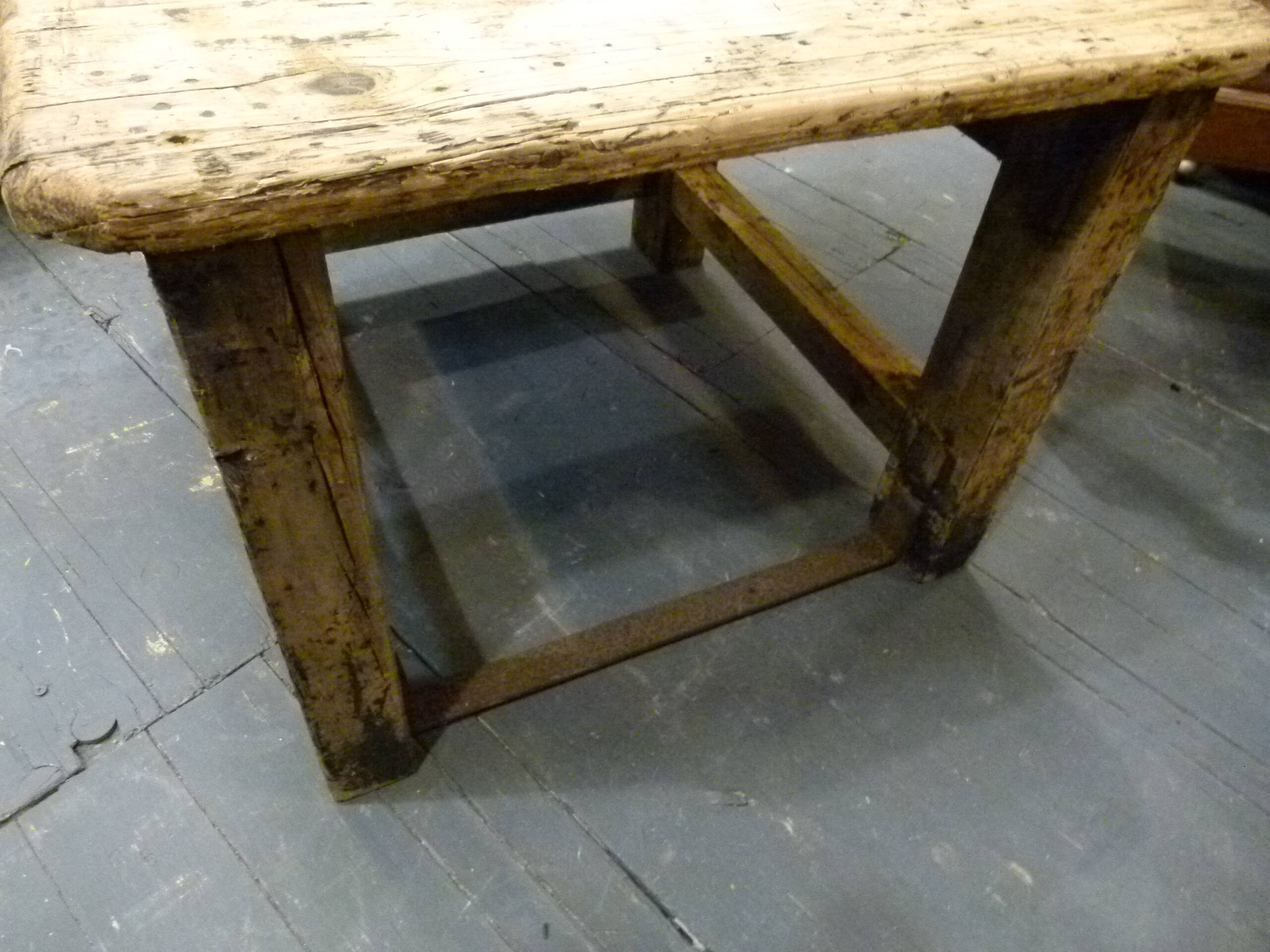 Table basse en bois massif 20ème