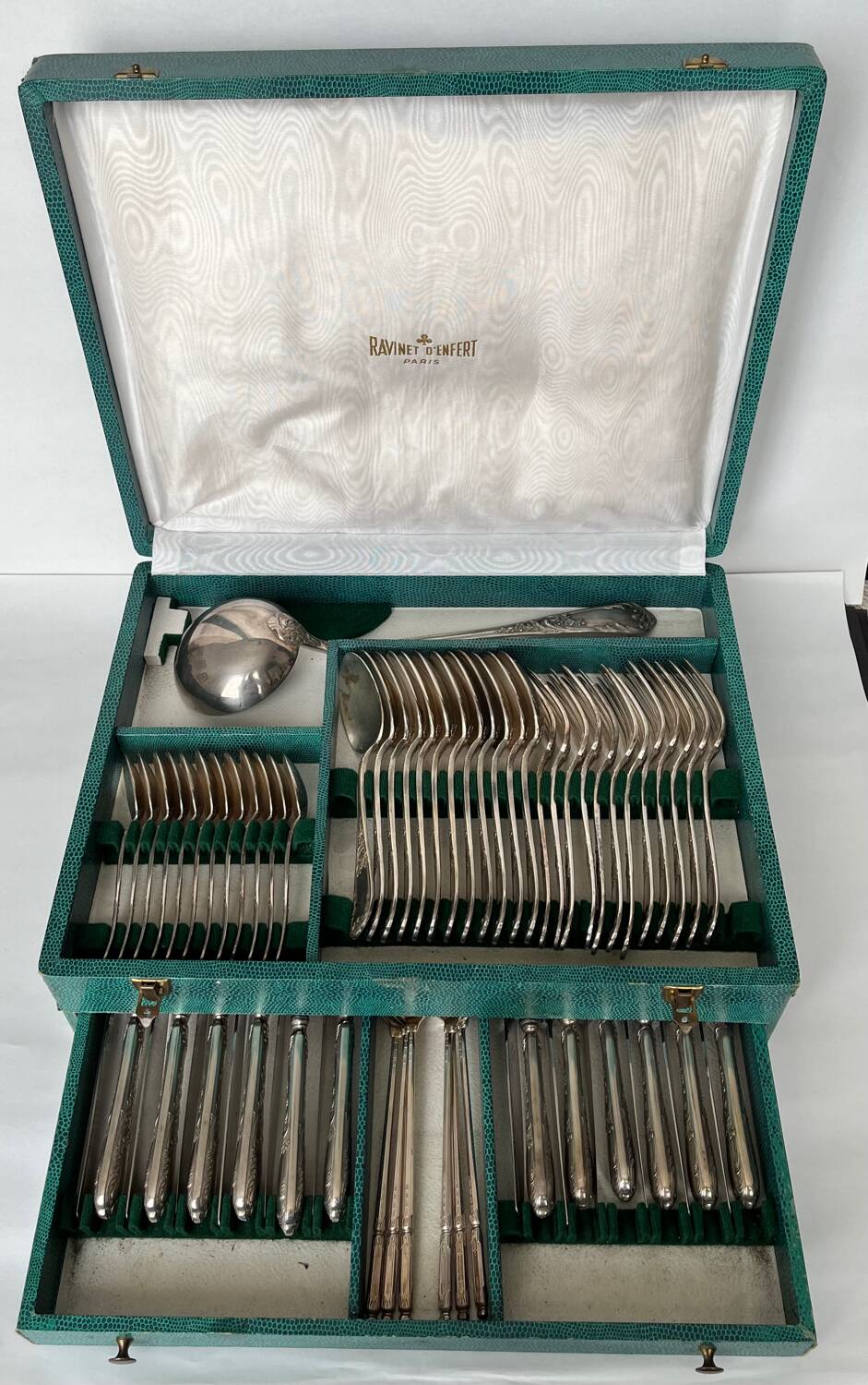 Ravinet d'Enfert silver plated cutlery set