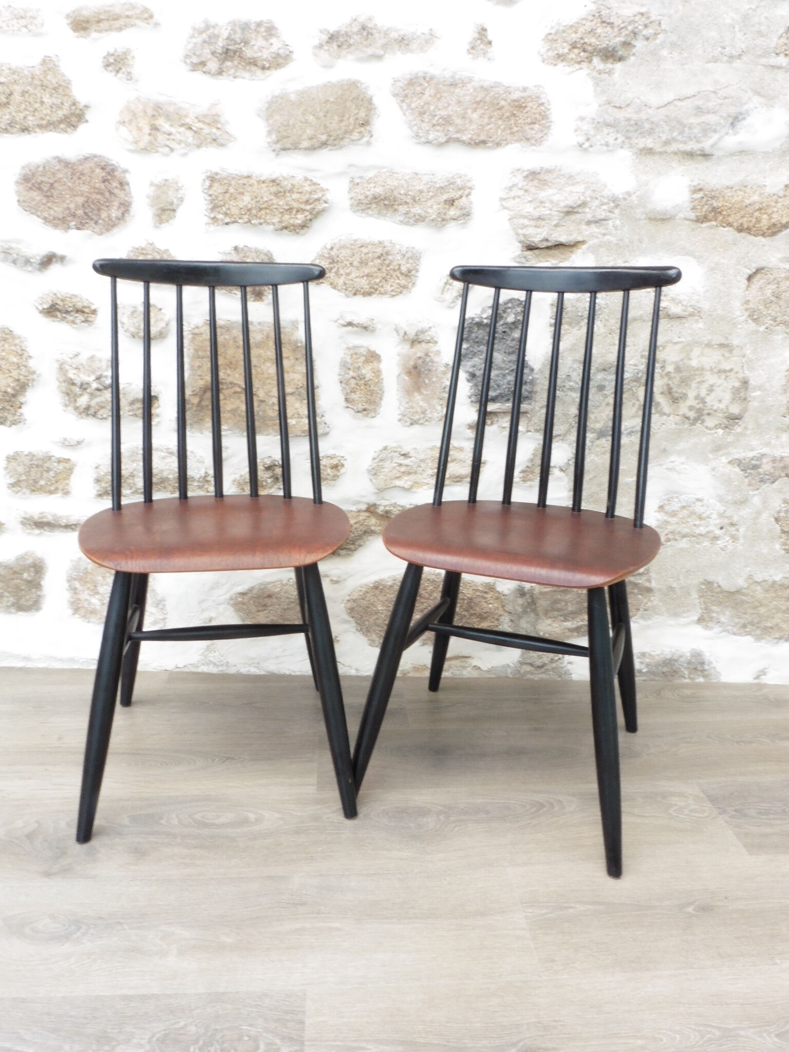 Pair of Fanett Tapiovaara chairs