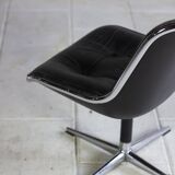 Black leather office chair by Charles Pollock for Knoll