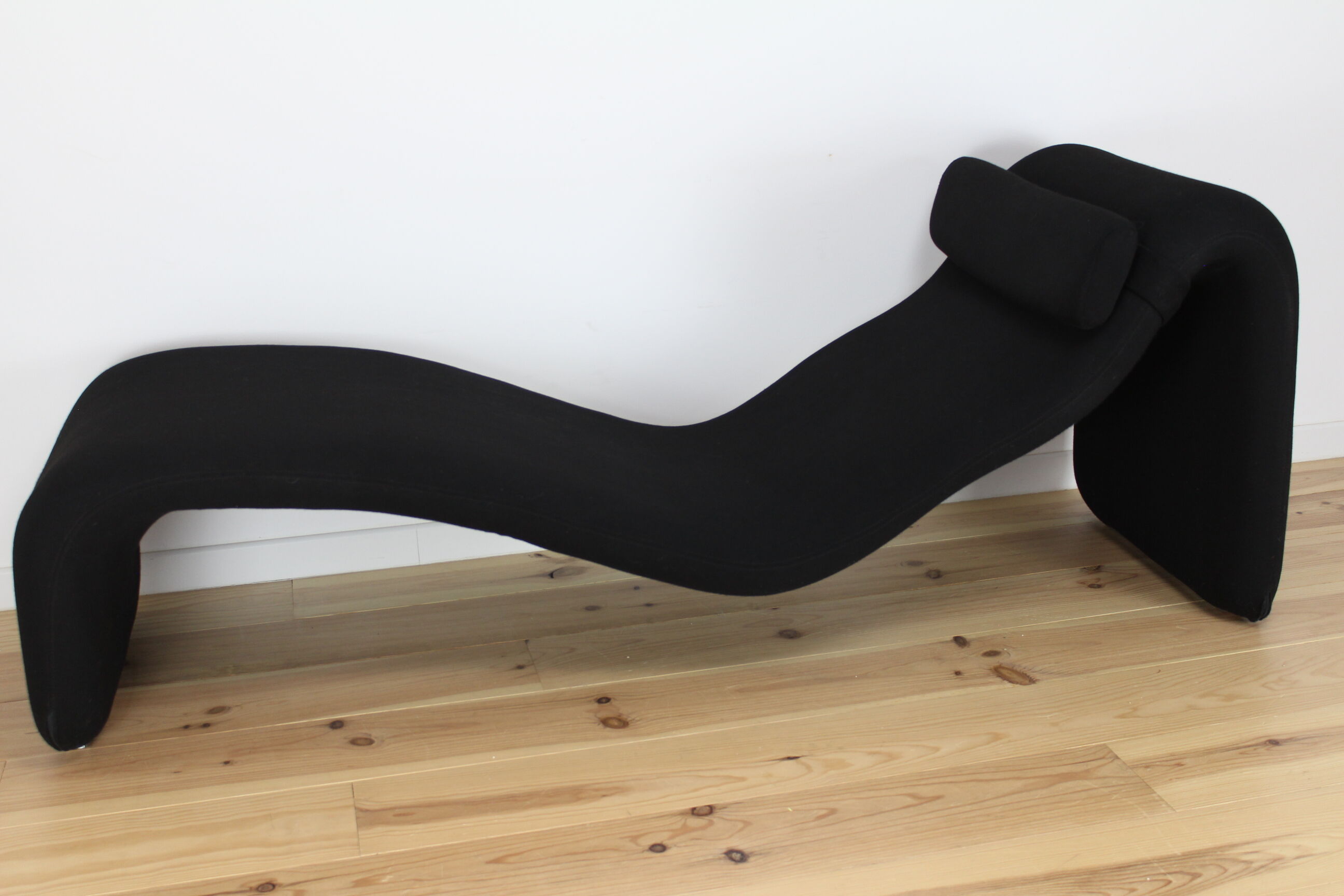 Djinn lounge chair by Olivier Mourgue for Airborne