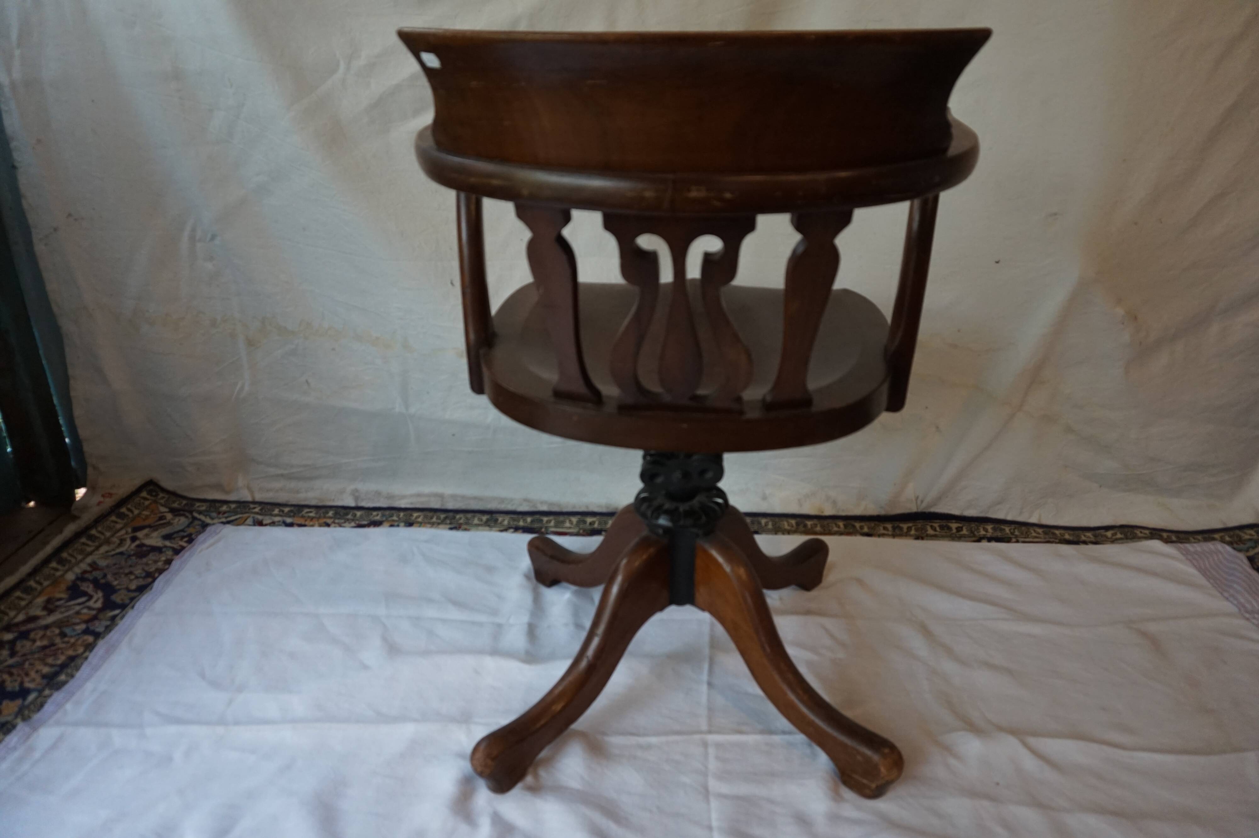 Swivel armchair 1900