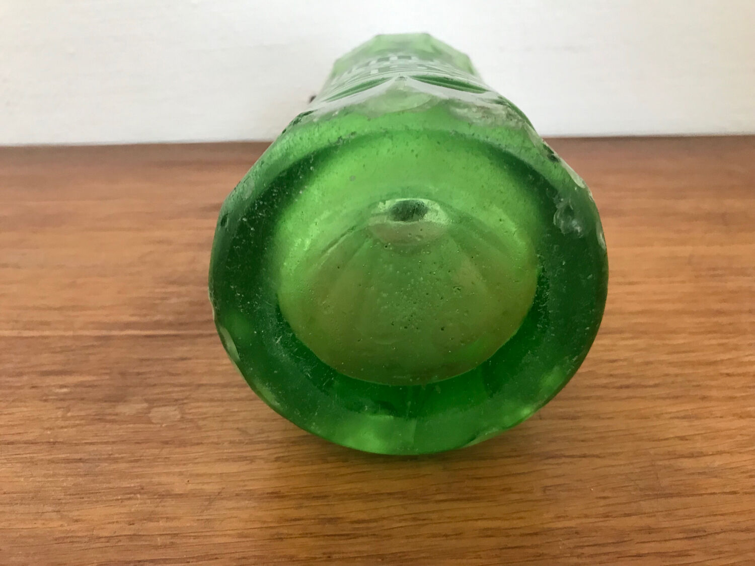 Siphon uralin / uranium / yellow green marquise shape