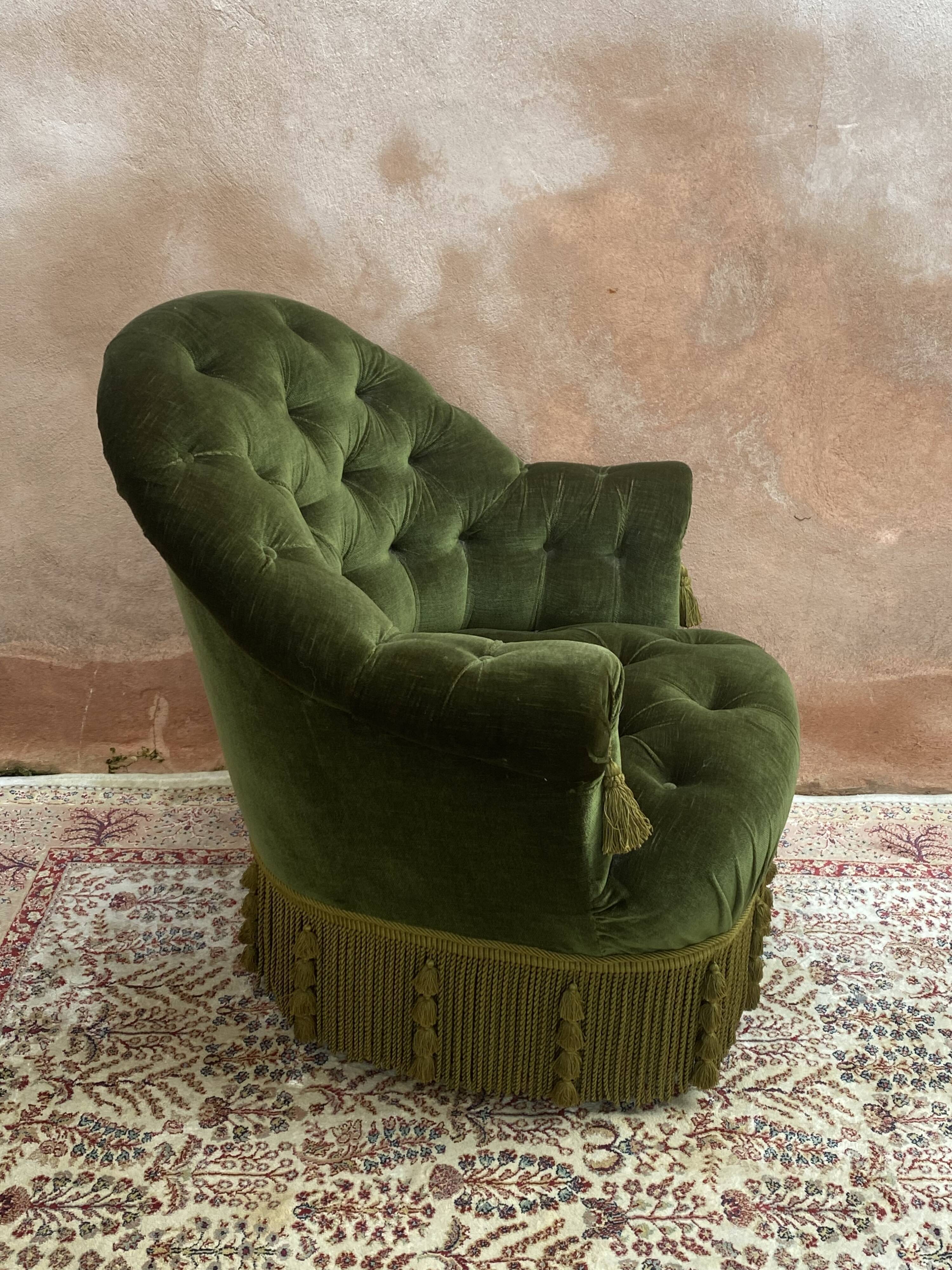 Velvet toad armchair
