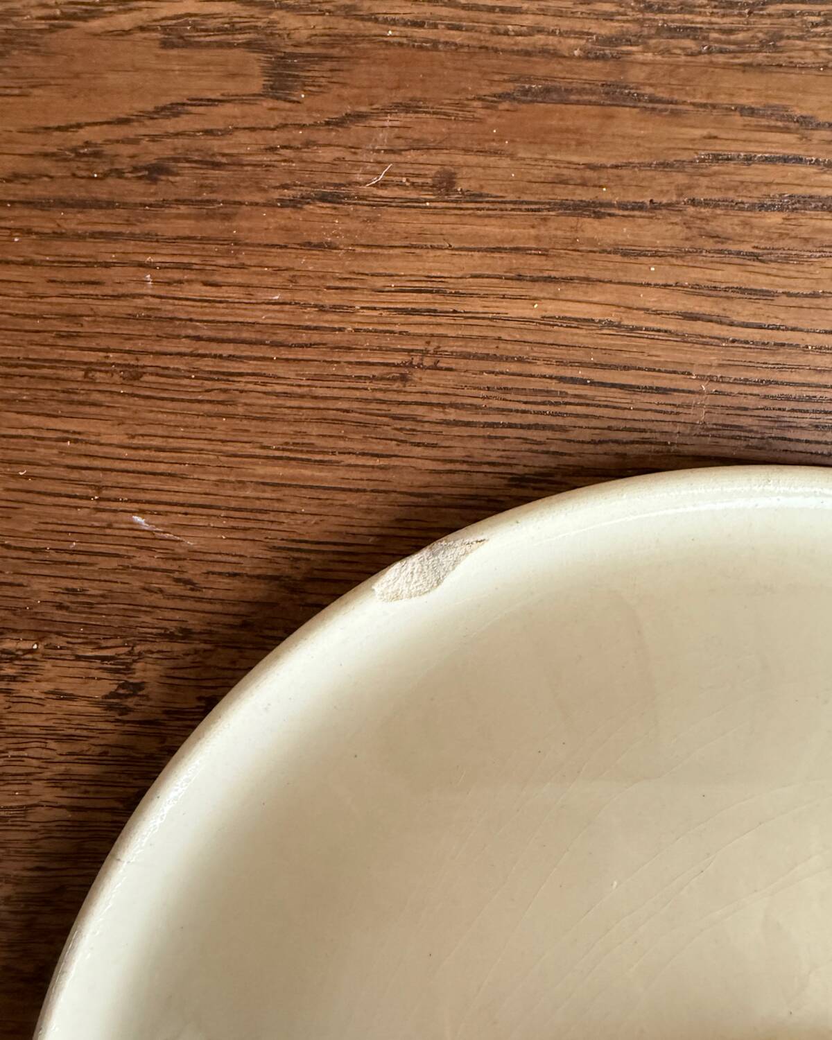 Round hollow ironstone dish from Gien