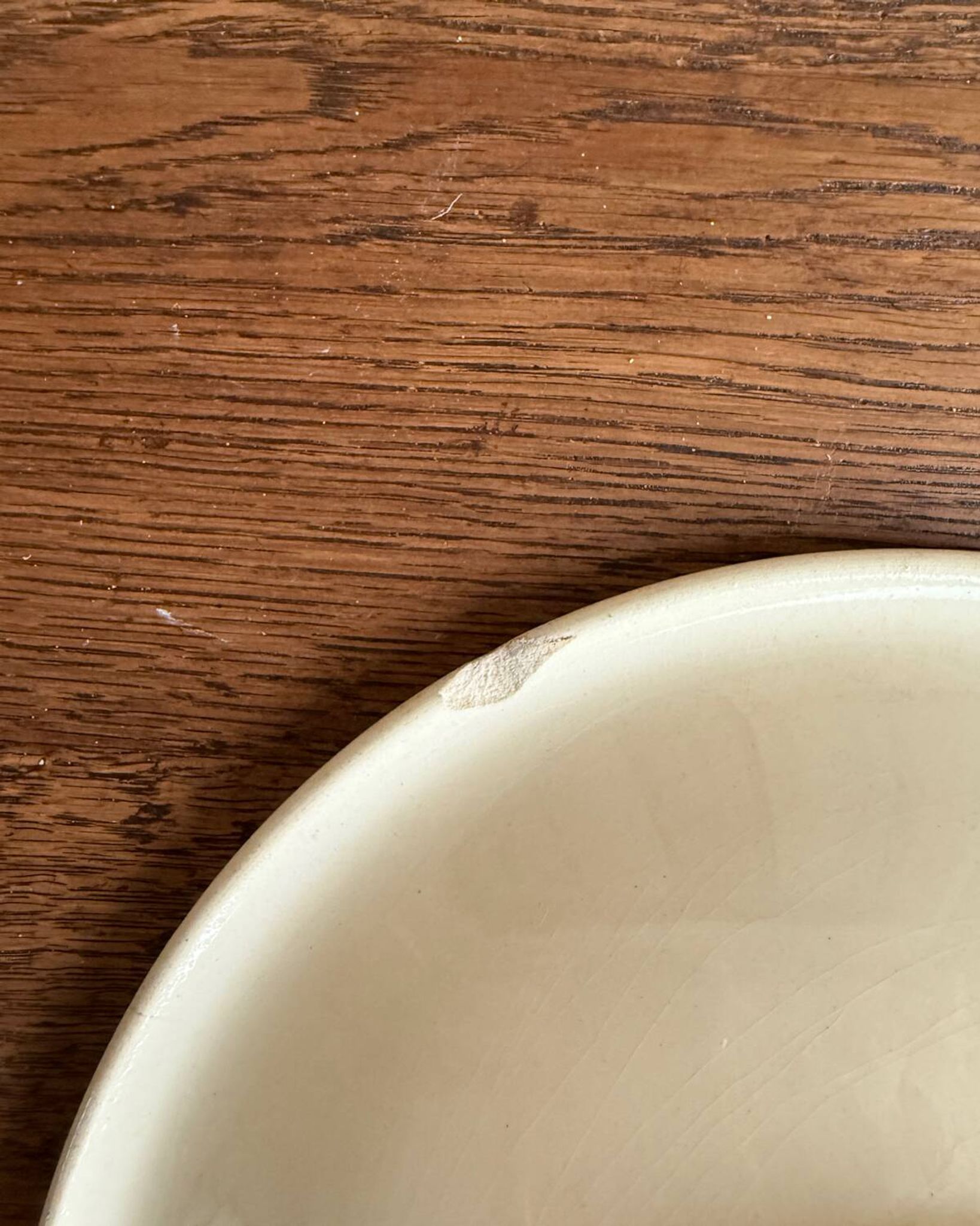Round hollow ironstone dish from Gien
