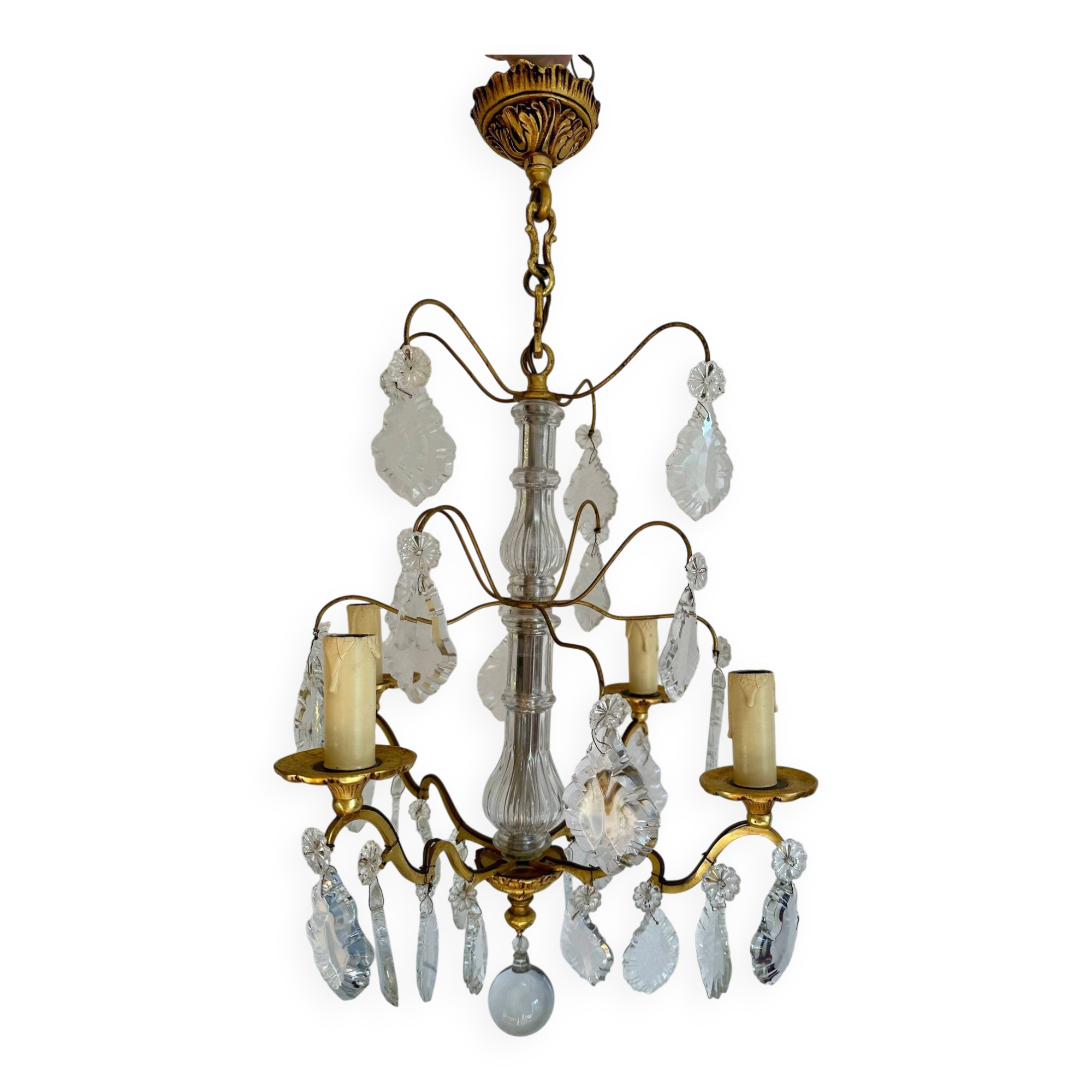 Chandelier set & 4 wall sconces with pendants, Louis XV style, gilded metal
