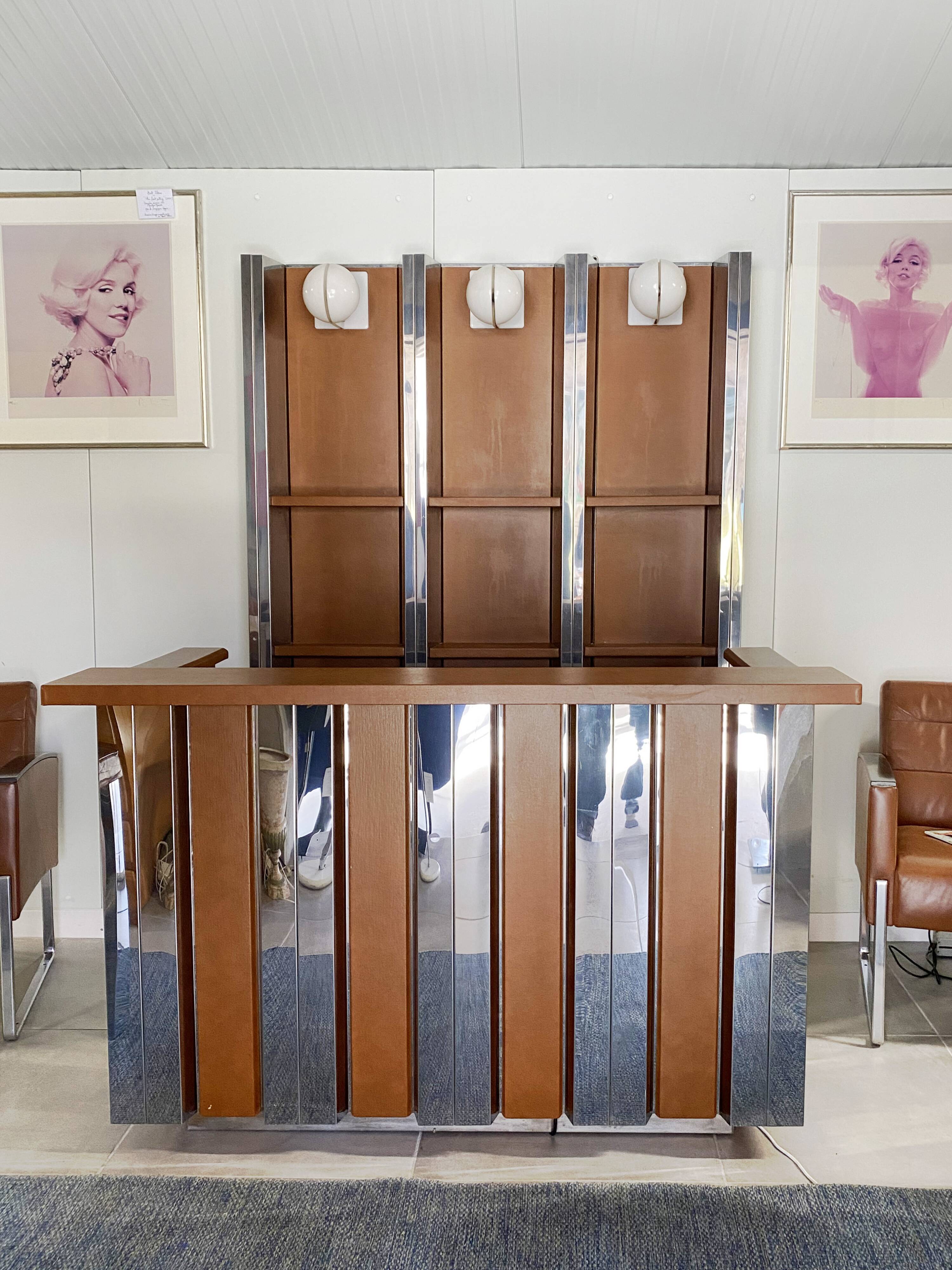 Bar Set - Shelves-Stools - Year 1970