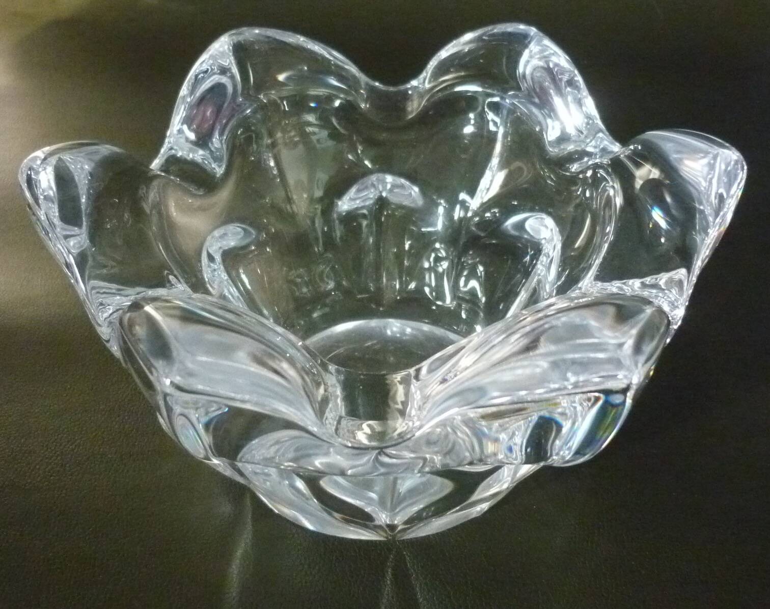 Cendrier en cristal signé Bayel