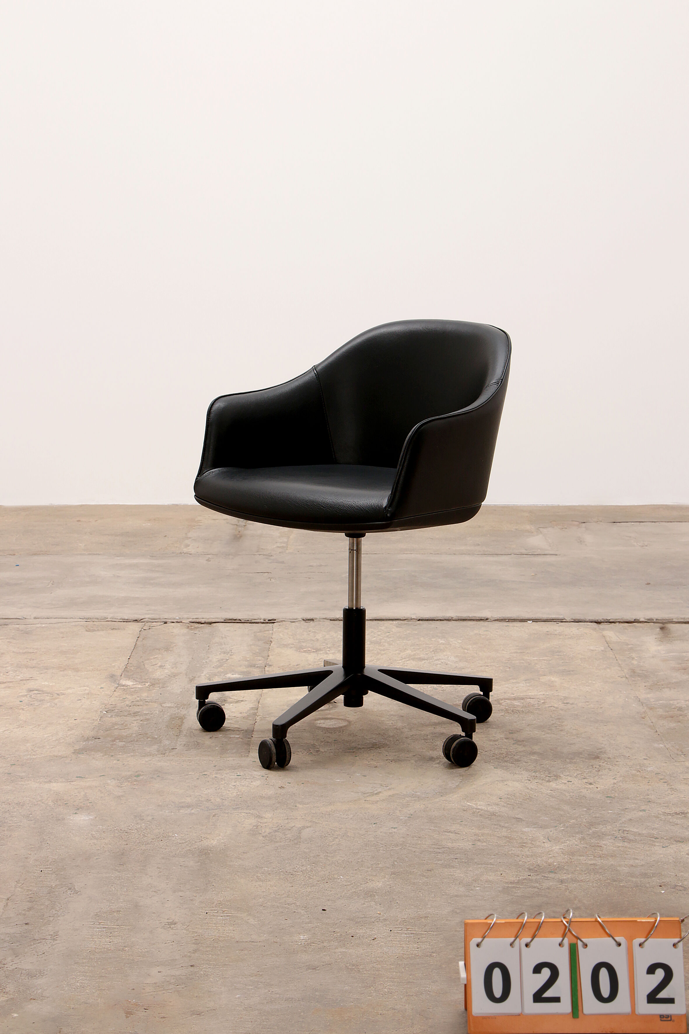 Vitra softshell office chair design by Ronan & Erwan Bouroullec.