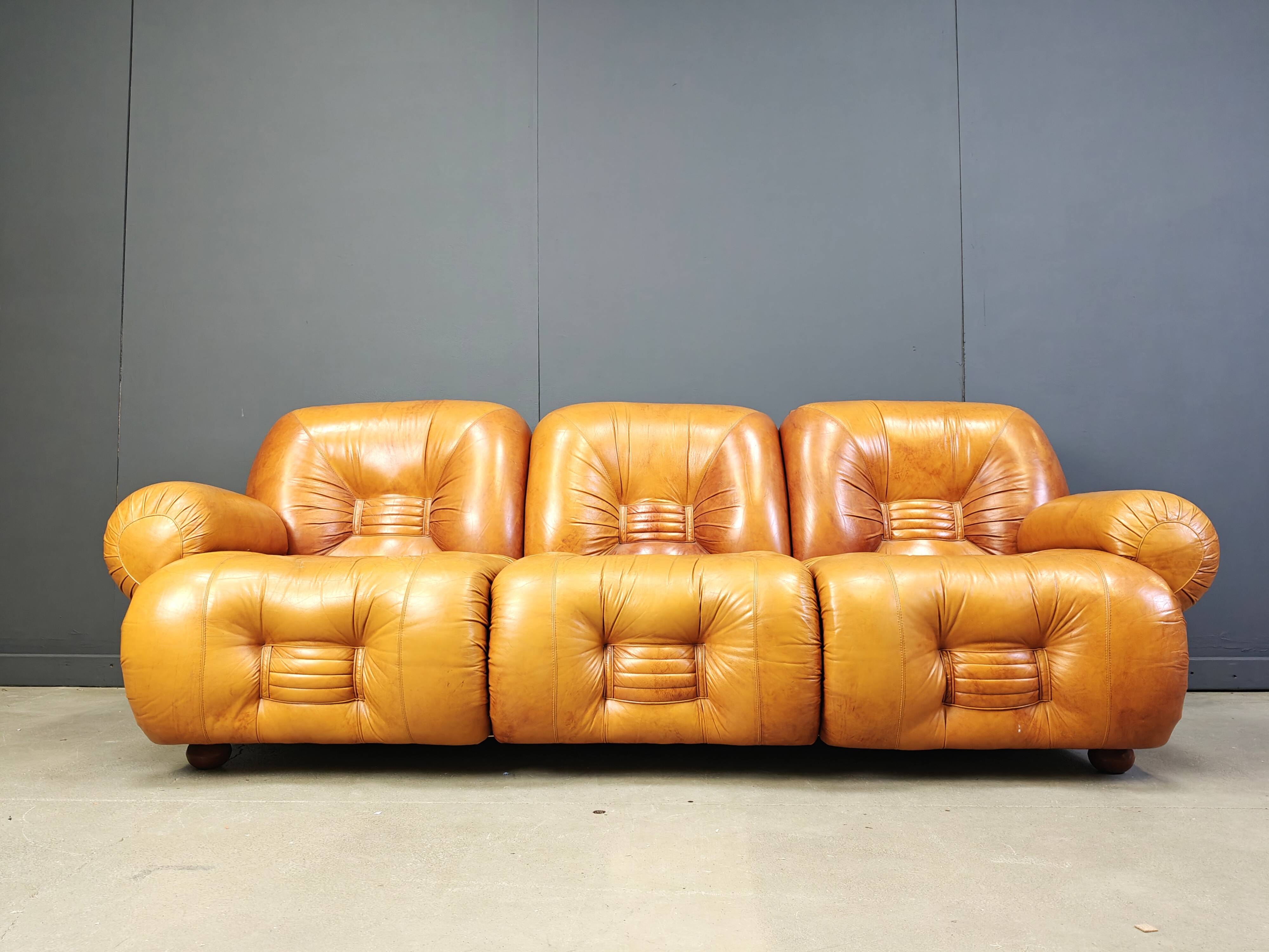 Mid century italian leather 3 seater sofa , 1970s