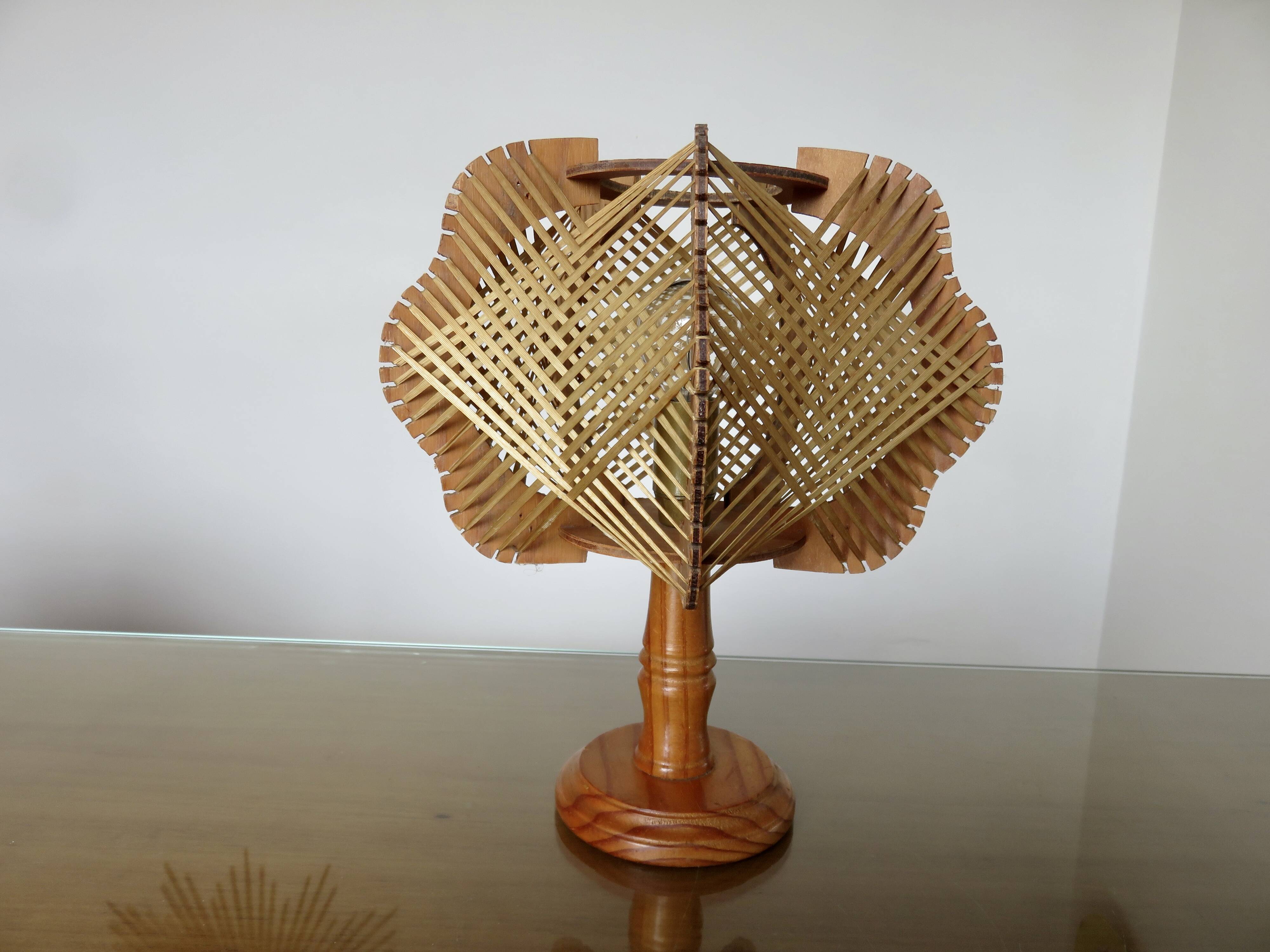 Lampe scandinave en fil et bois, années 60-70