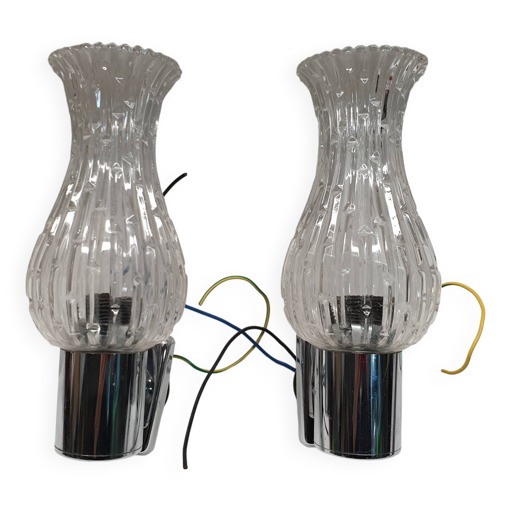 Set of 2 Italian chrome tulip glass wall lights from the 70s