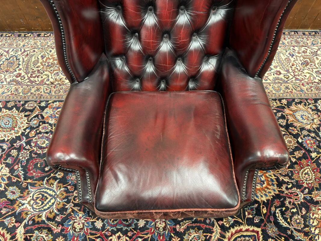 Fauteuil Chesterfield anglais classique