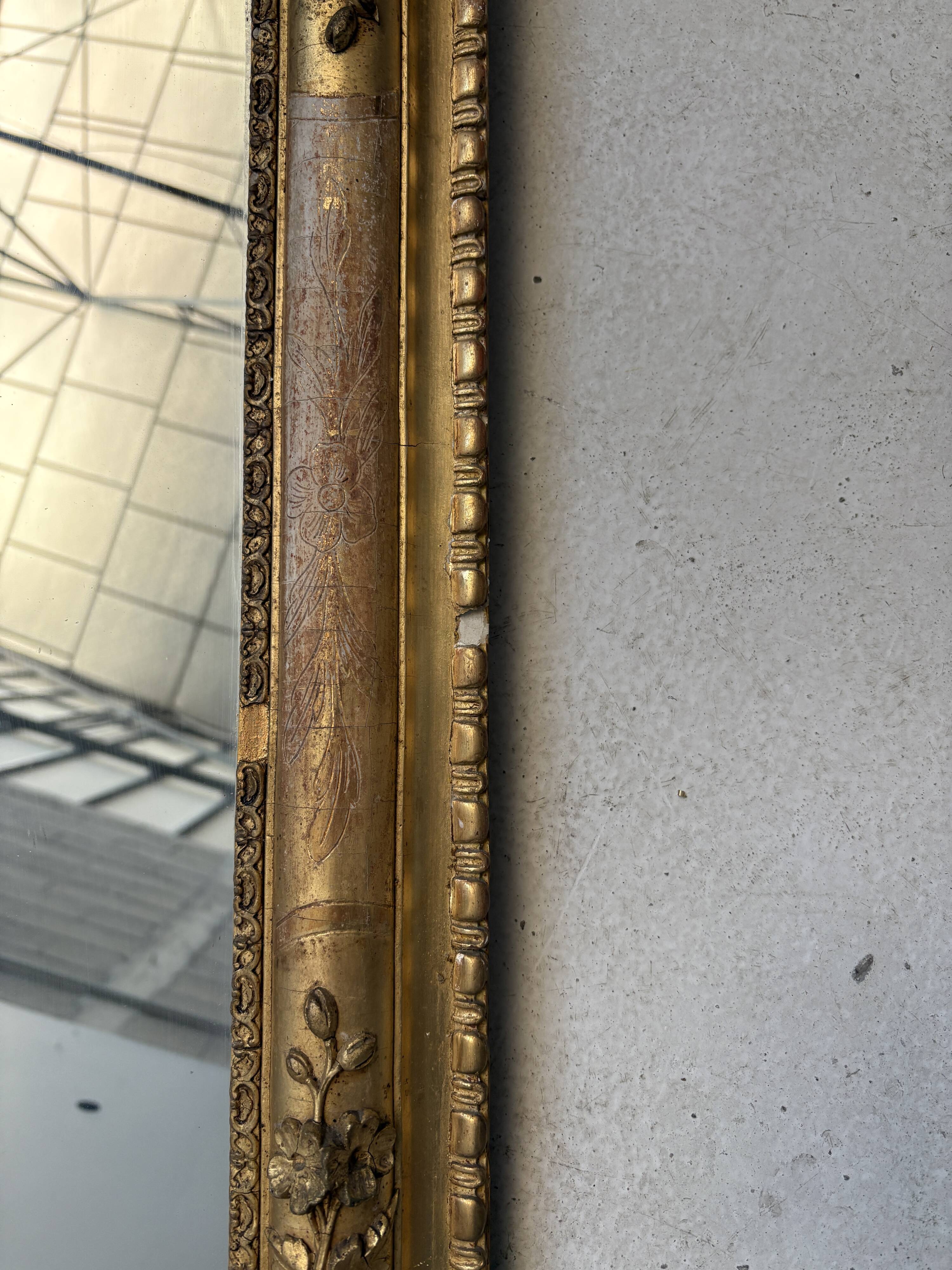 Louis Philippe mirror in wood and gilded stucco - 19th century