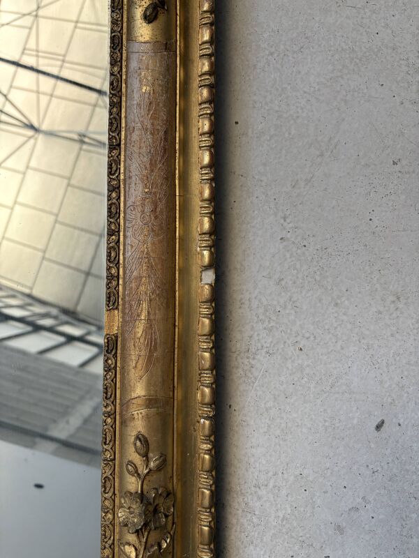 Miroir Louis Philippe en bois et stuc doré - 19eme