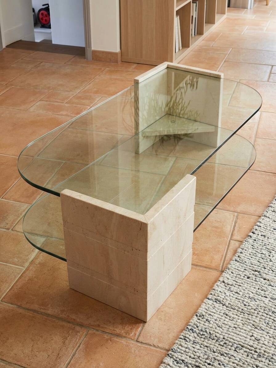 Table basse vintage en travertin et verre – Années 1970/1980