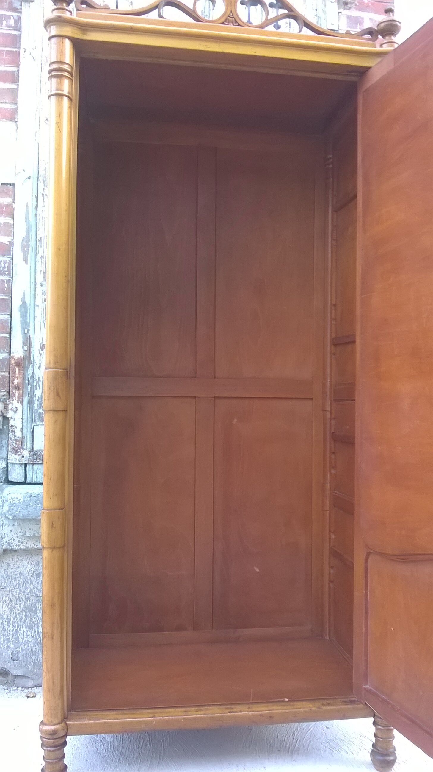 Wardrobe style napoleon III 1900