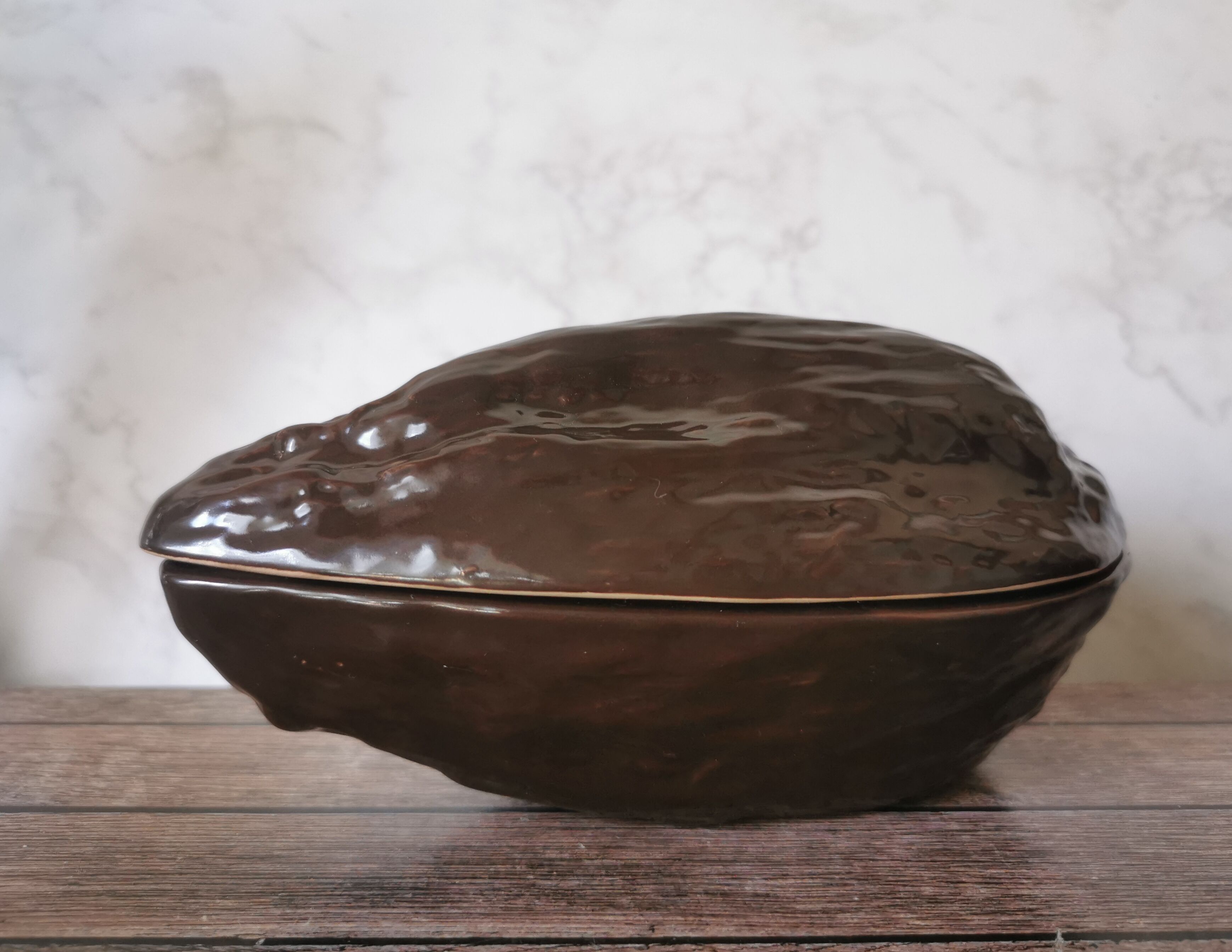 Ceramic box pod cocoa bean