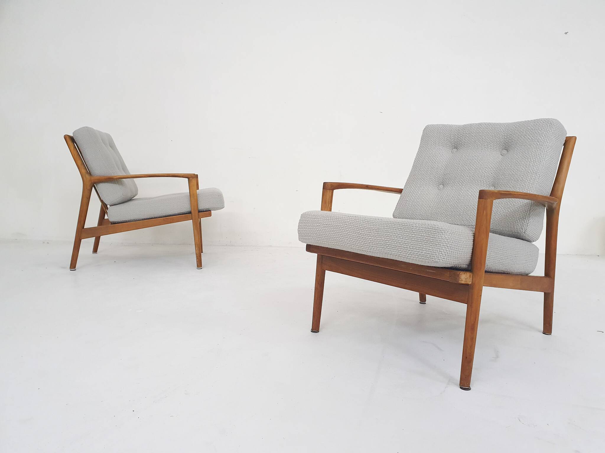 Solid oak antique dining chairs, with hand carved back rests. The chairs have no screws only wooden