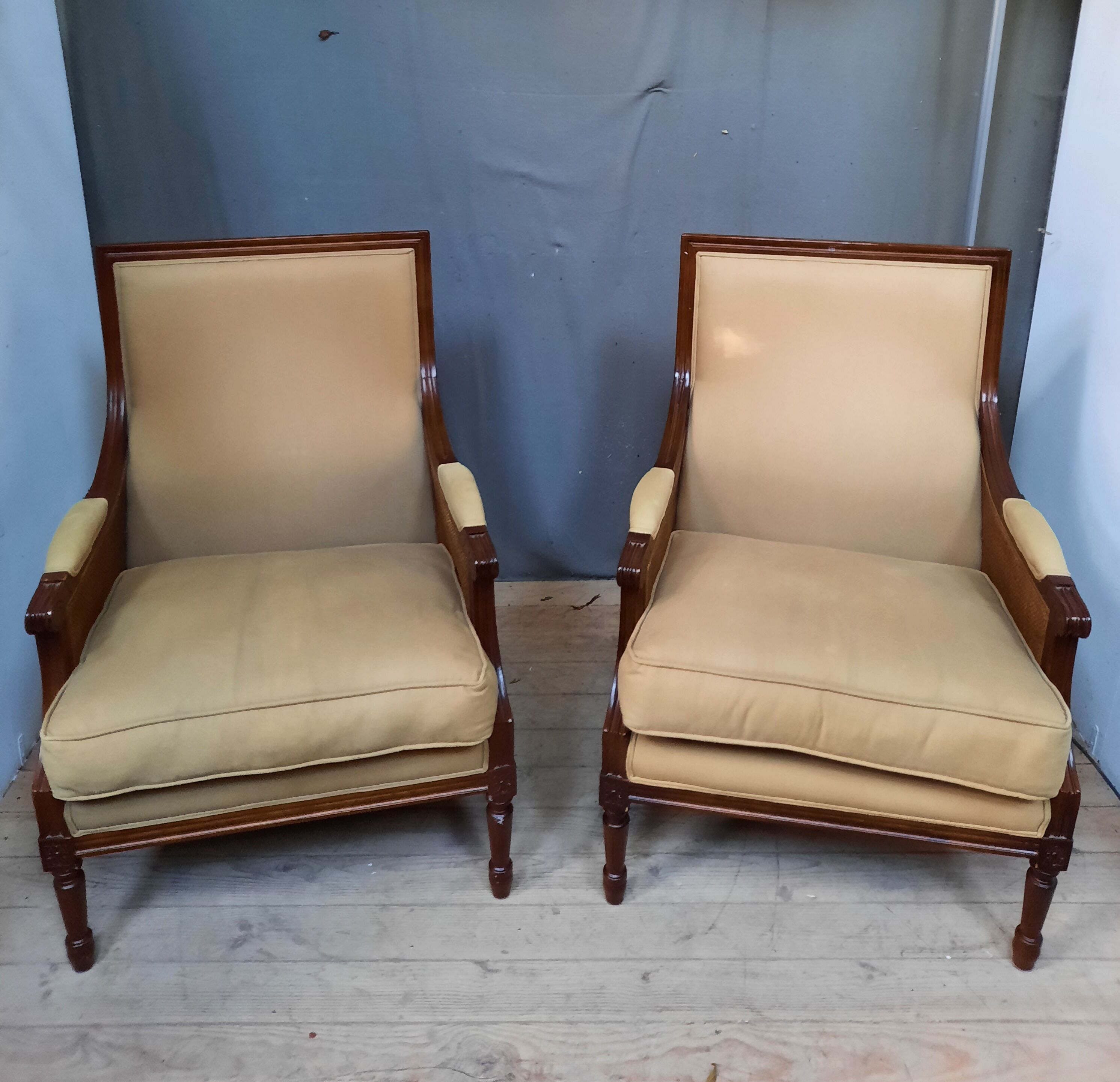 Pair of shepherd Louis XVI style